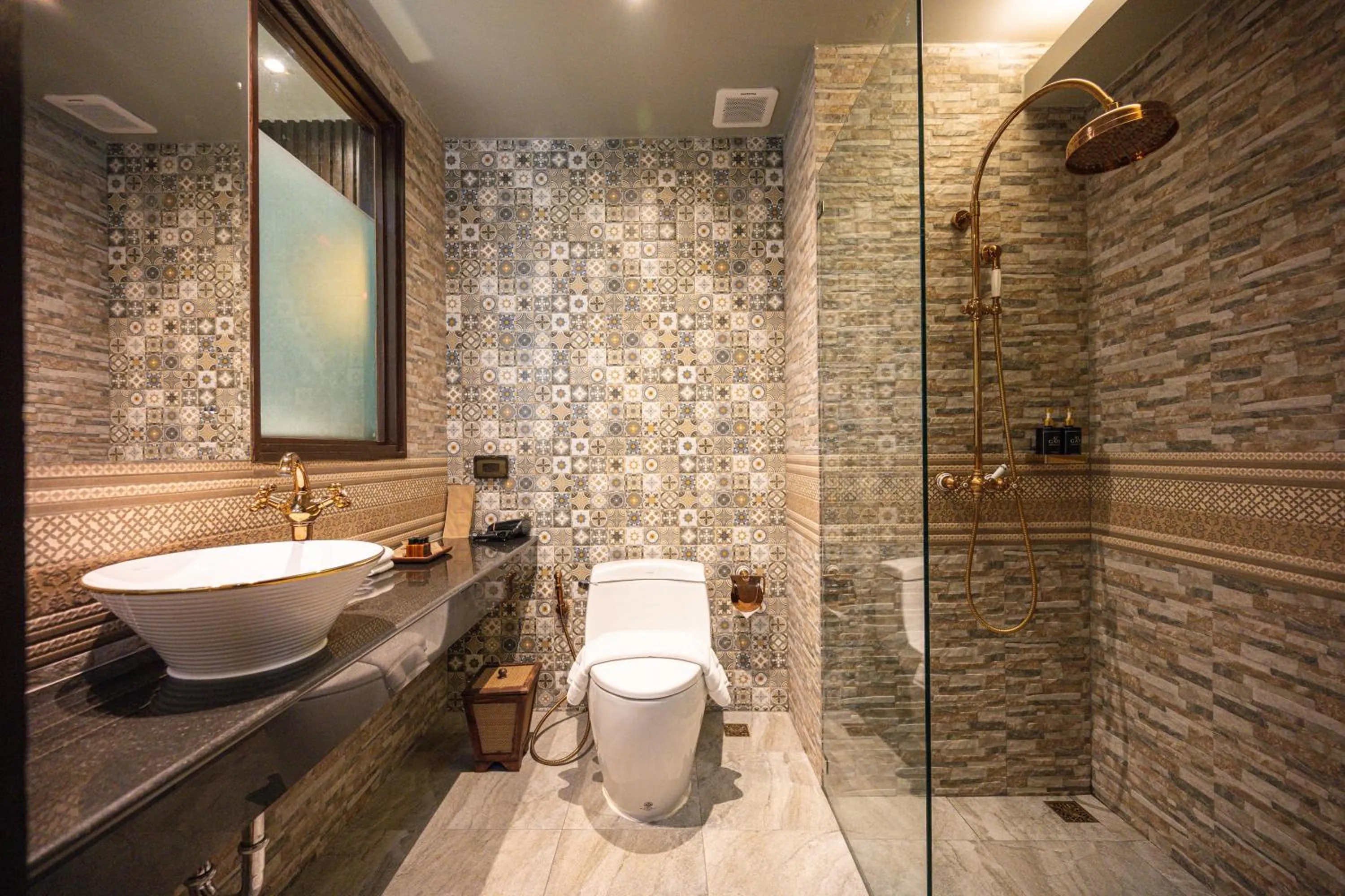 At Gate Thaphae Hotel