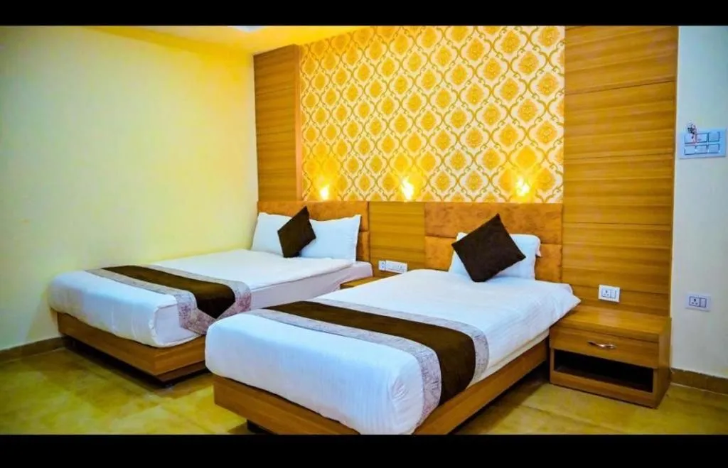 HOTEL STAR HOLIDAY PVT LTD