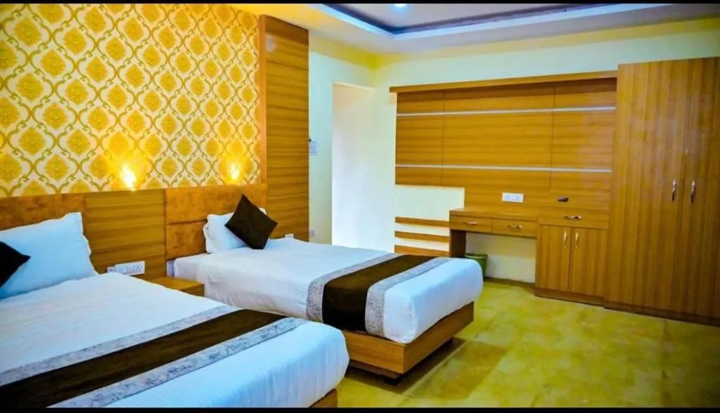 HOTEL STAR HOLIDAY PVT LTD