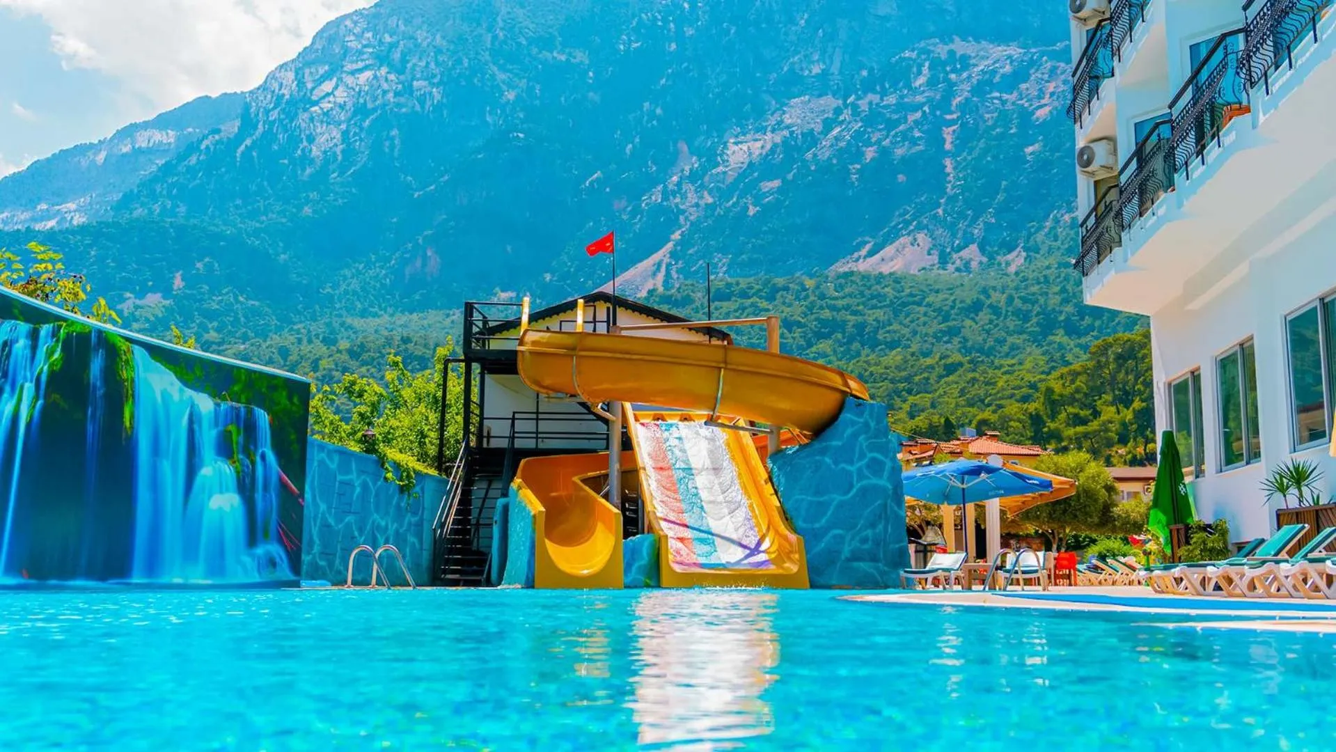 Swimming pool in Get Enjoy Hotels