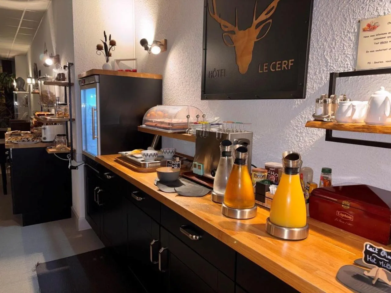 Breakfast in Logis Hotel Le Cerf