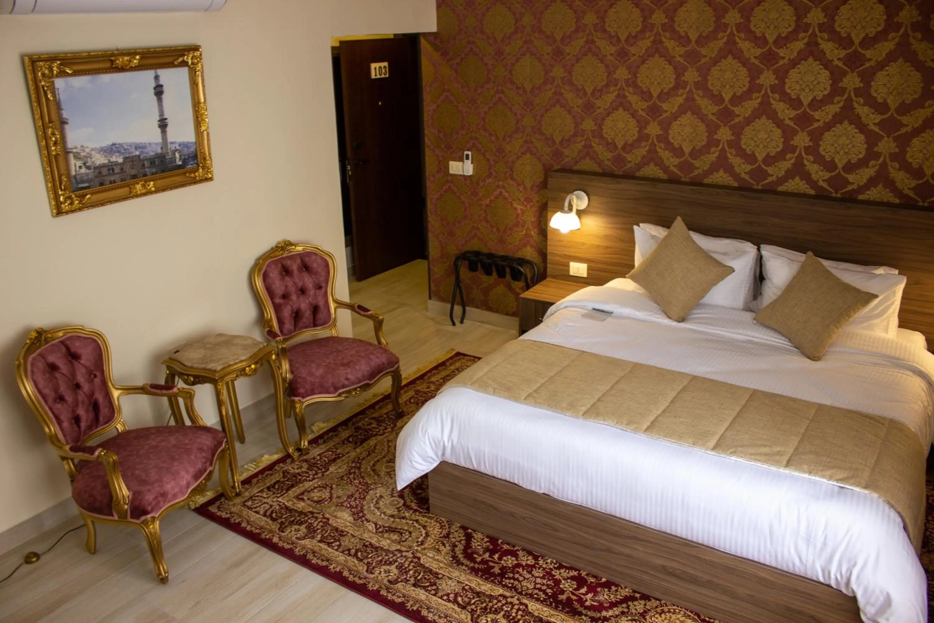 Bed in Khan Khediwe Hotel