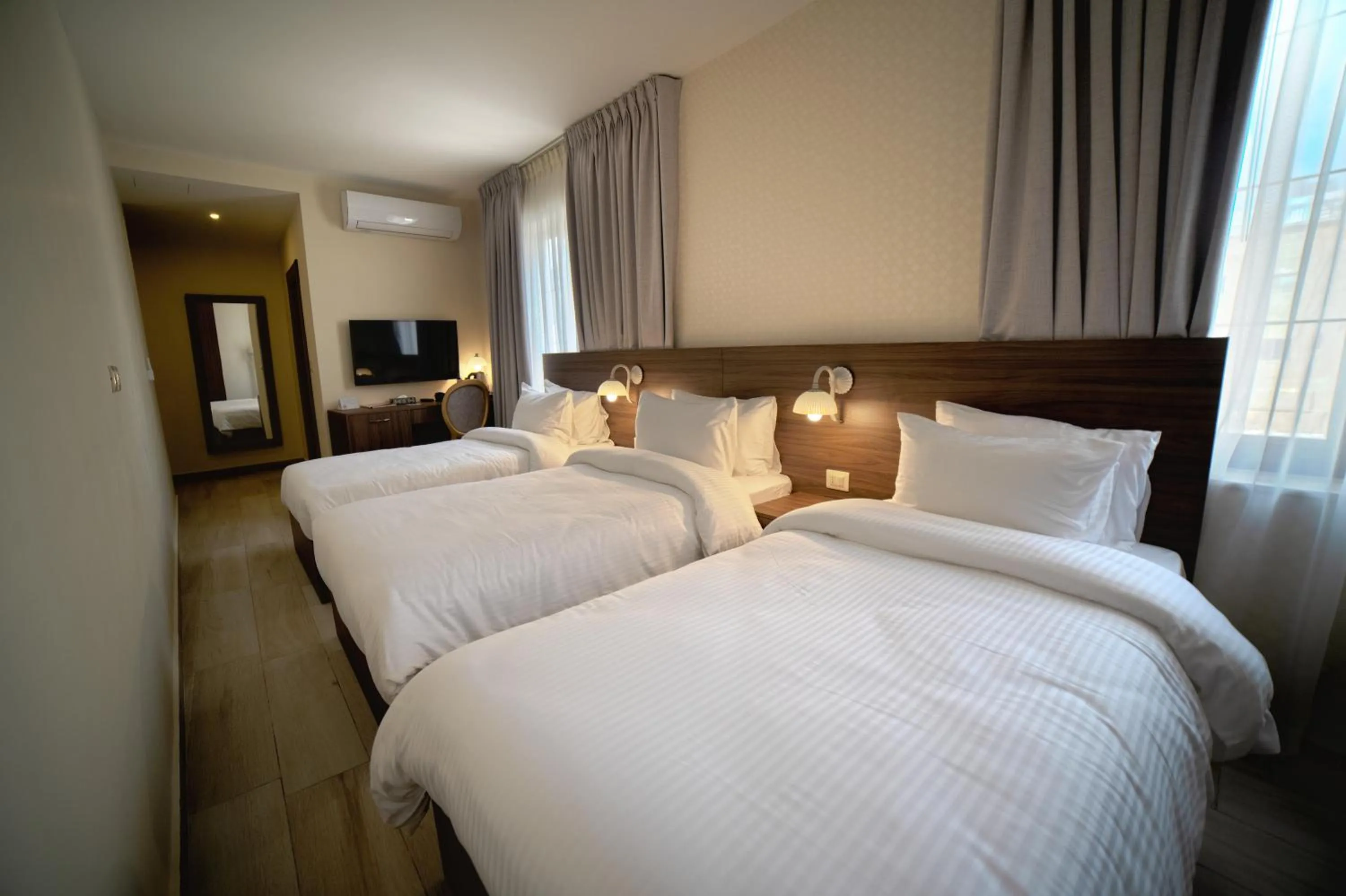 Bed in Khan Khediwe Hotel