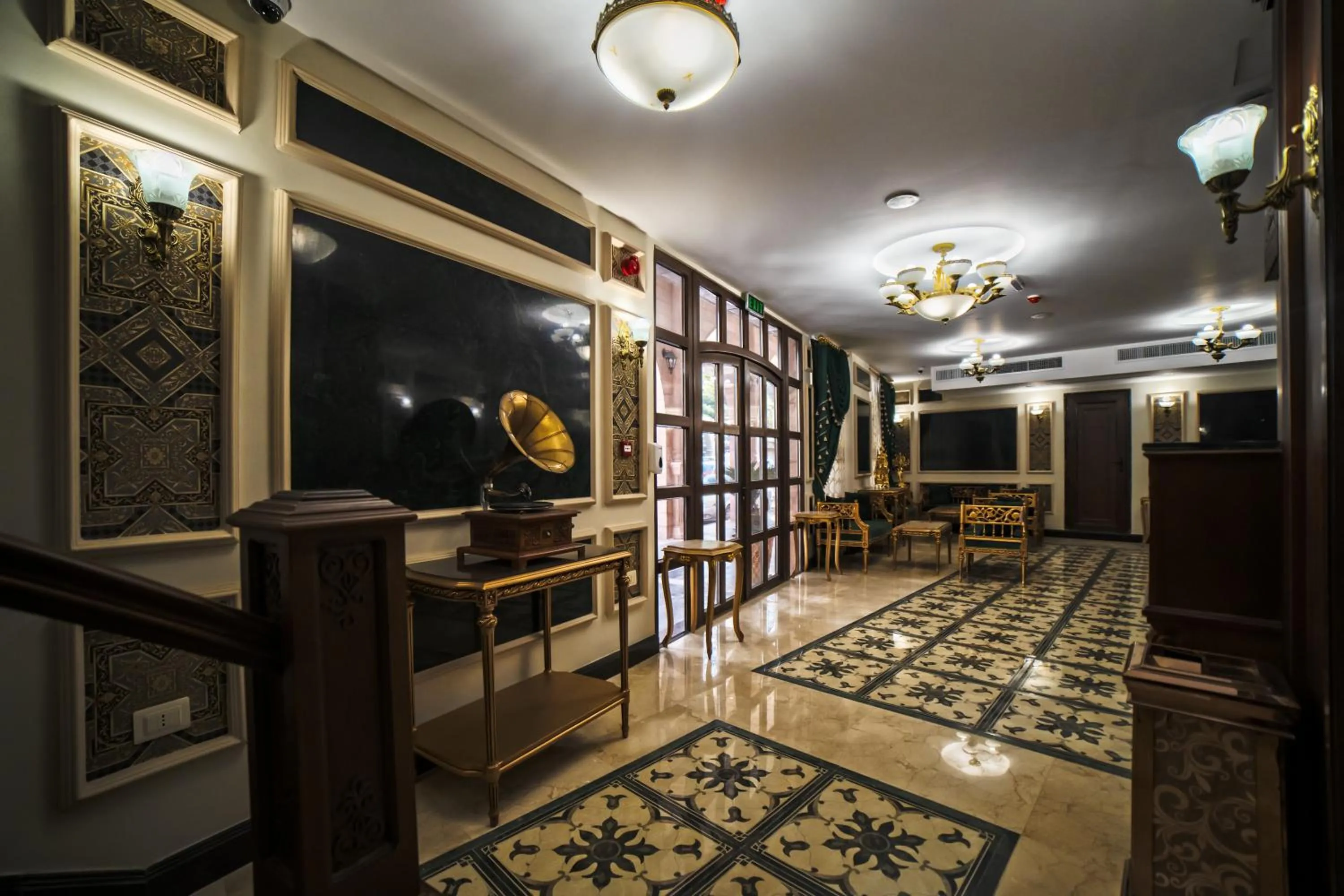 Lobby or reception in Khan Khediwe Hotel