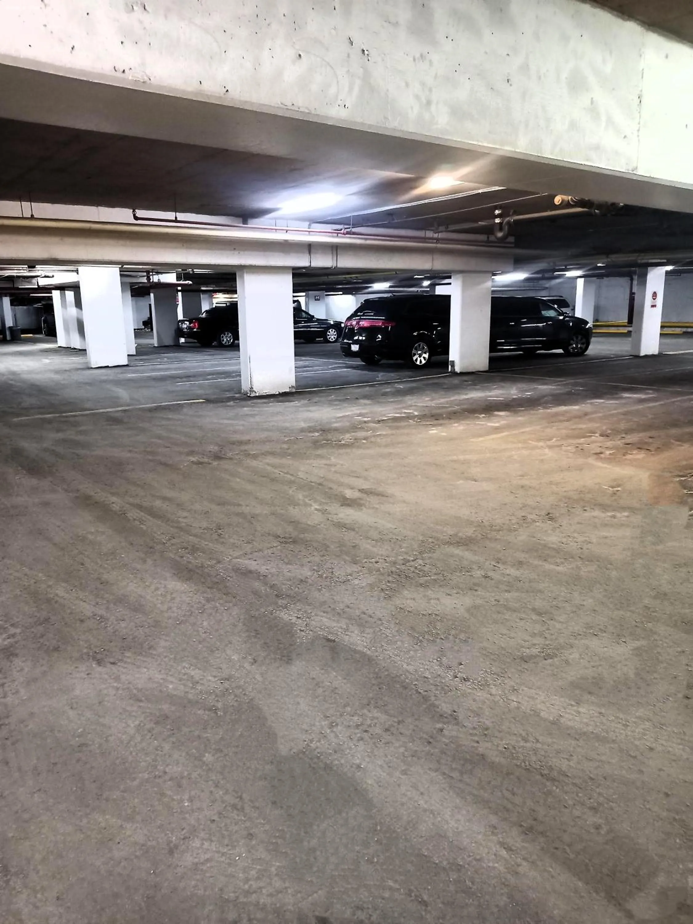 Parking in Best Western Plus Village Park Inn