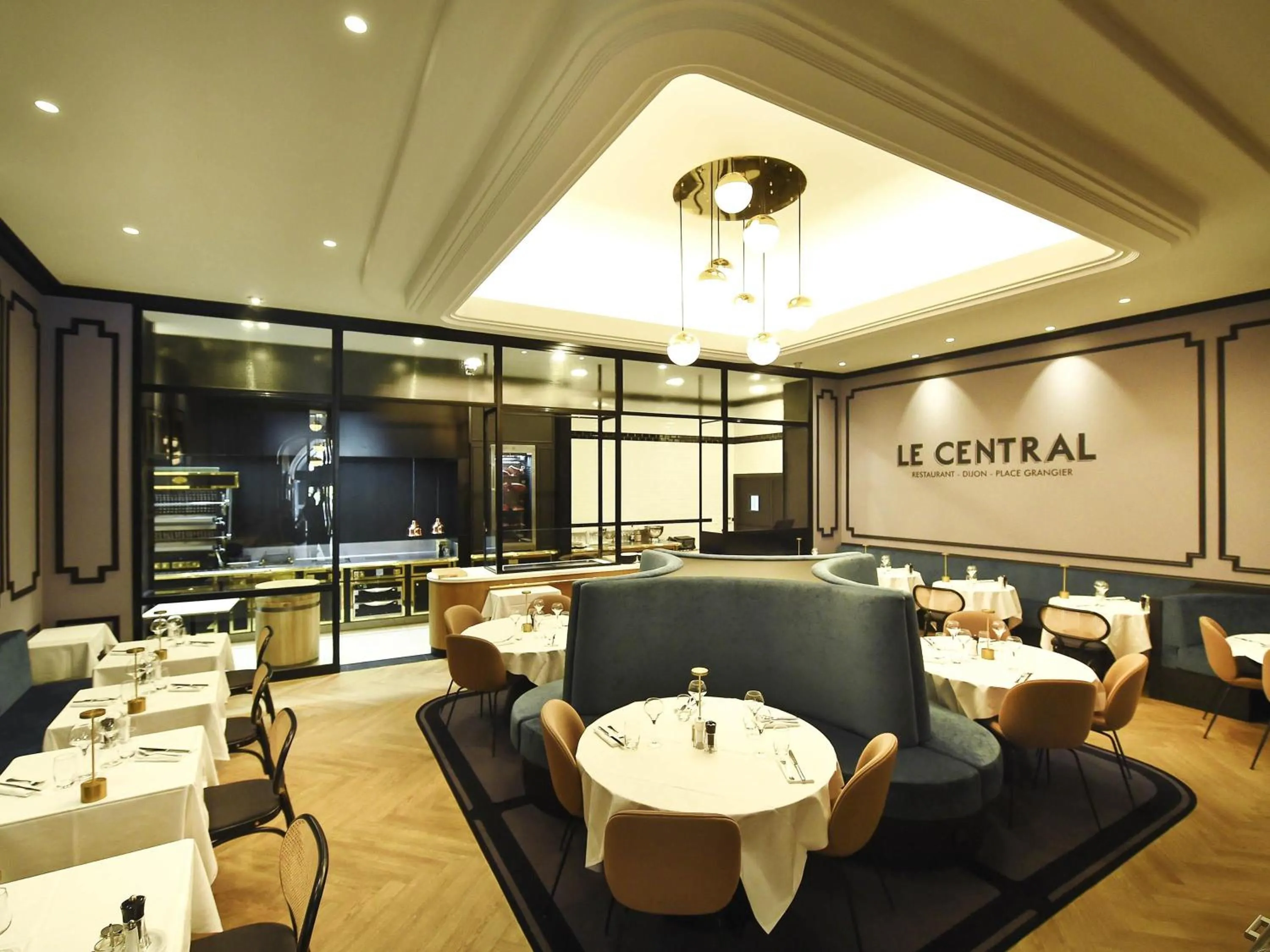 Restaurant/places to eat in ibis Styles Dijon Central