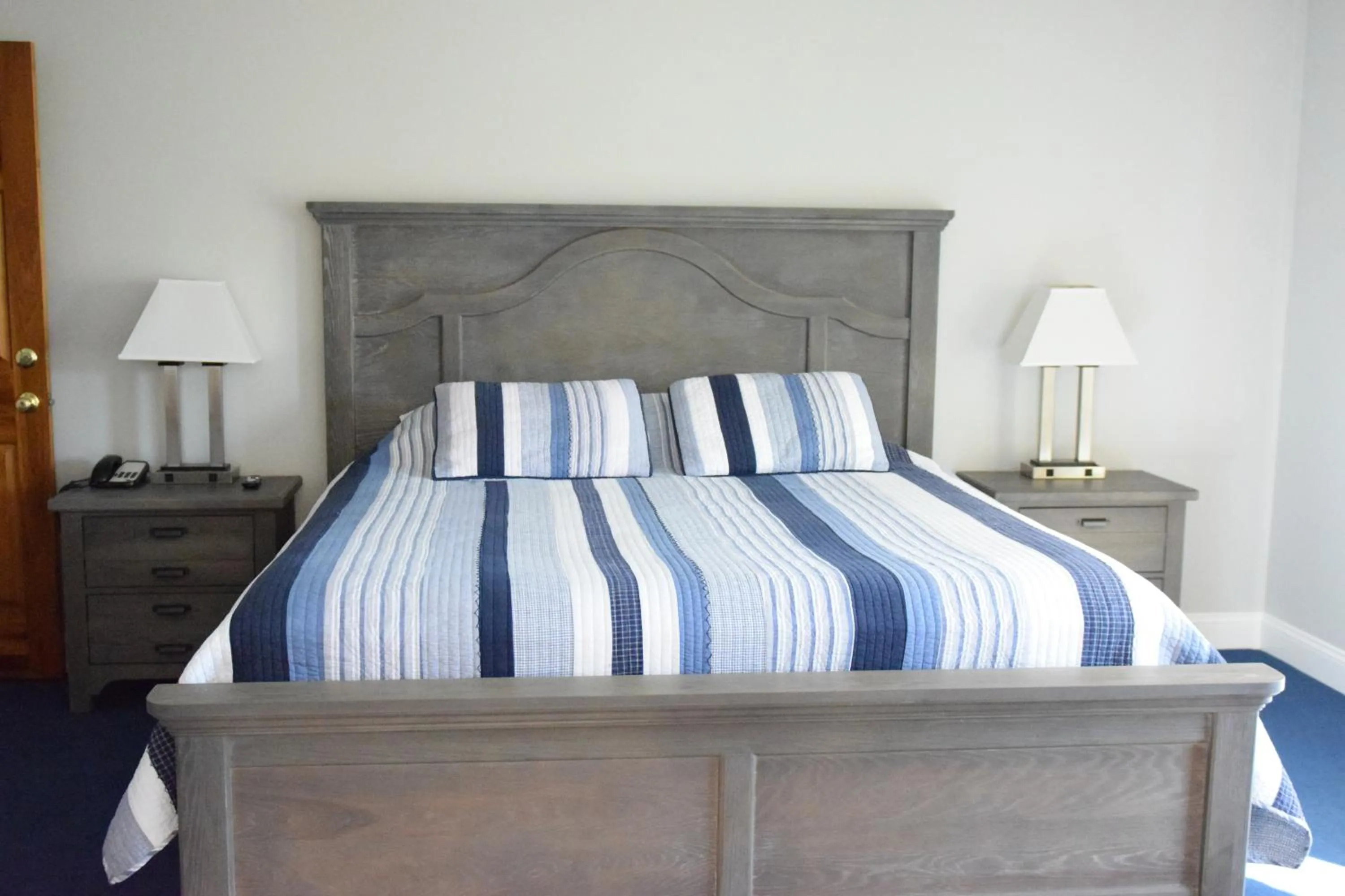 Bedroom, Bed in Rhea's Inn by the Sea