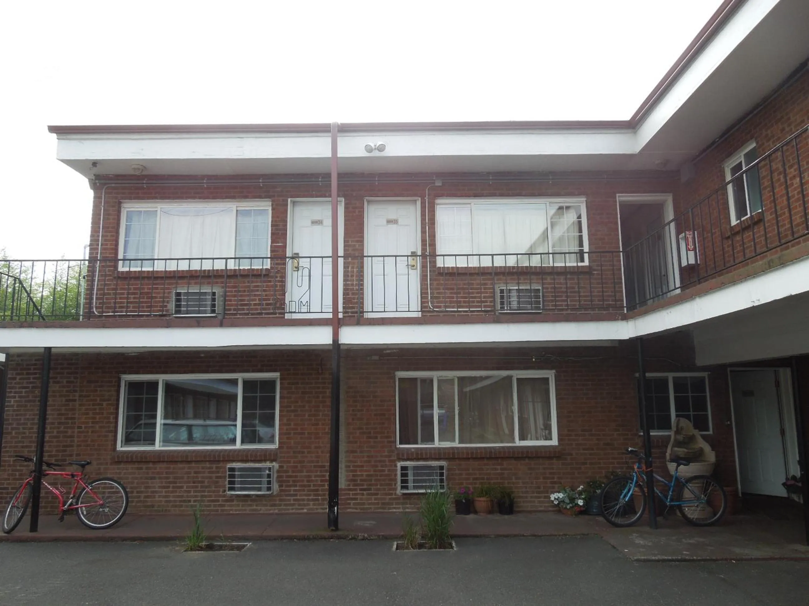 Property building in Portland Pensione