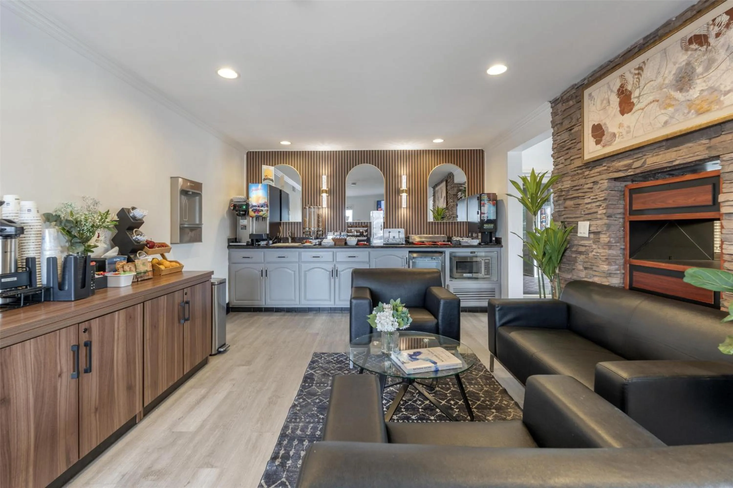 Lobby or reception in Best Western Westminster Inn