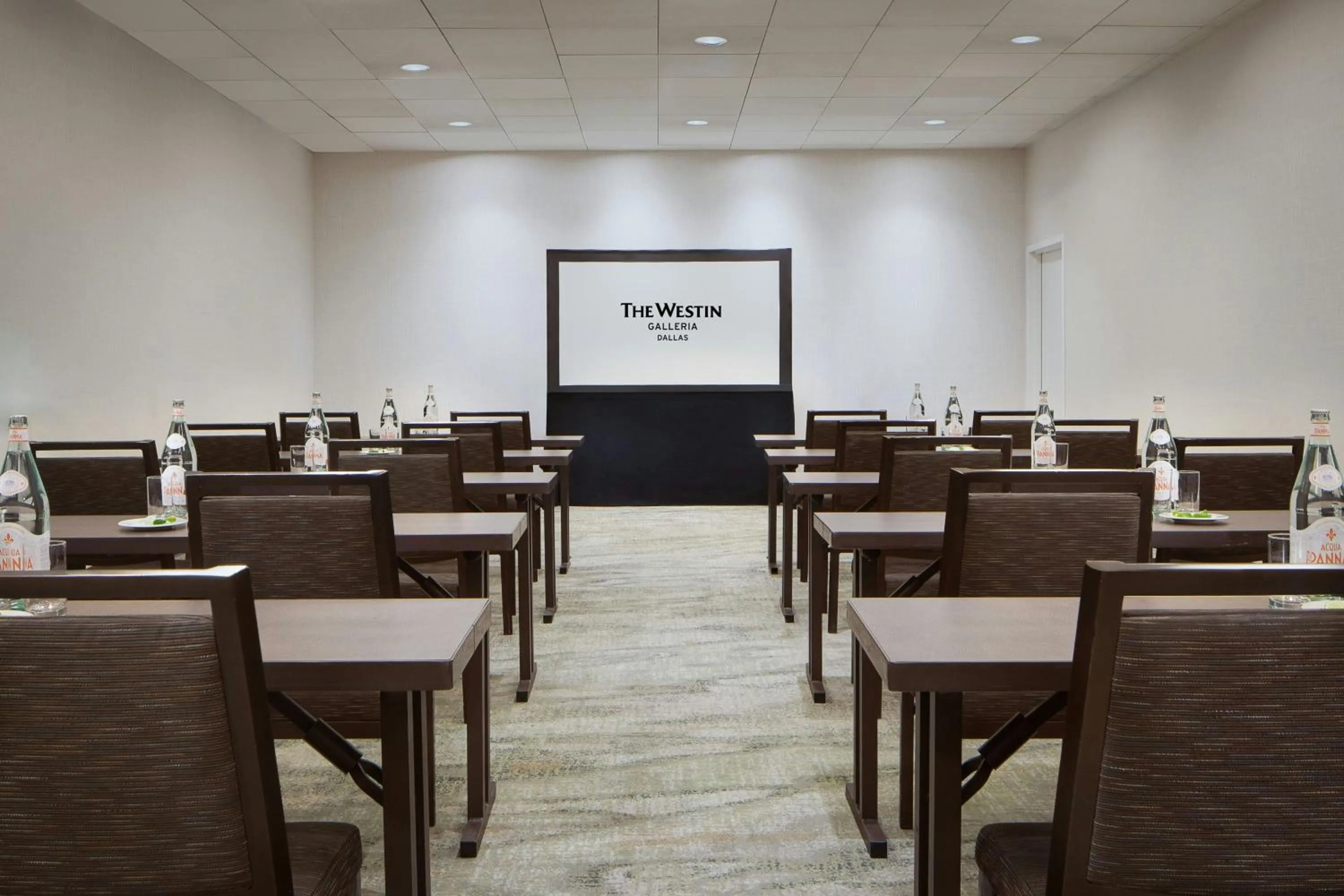Meeting/conference room in The Westin Galleria Dallas