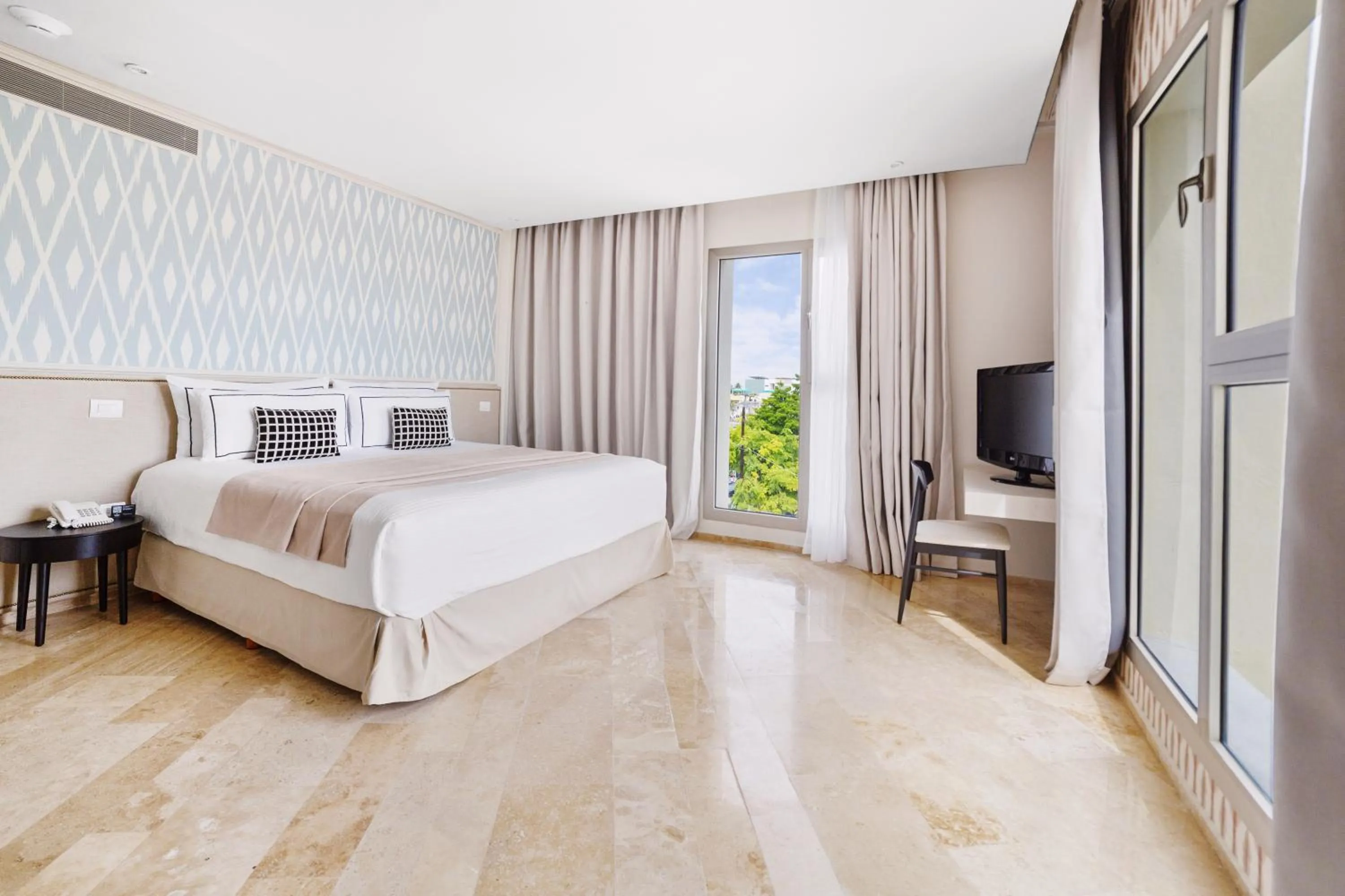 Bedroom, Bed in Privilege Aluxes Adults Only