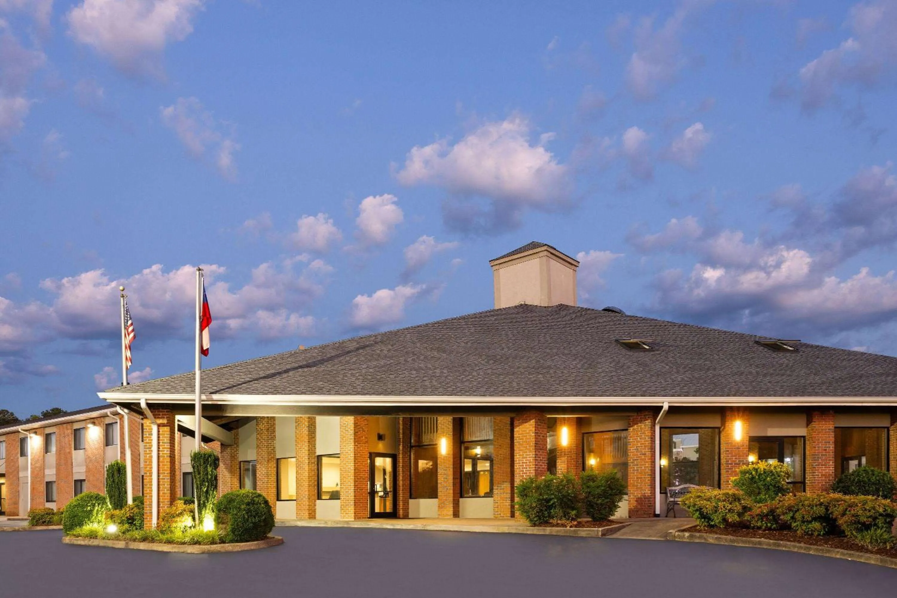 Property building in Baymont by Wyndham LaGrange