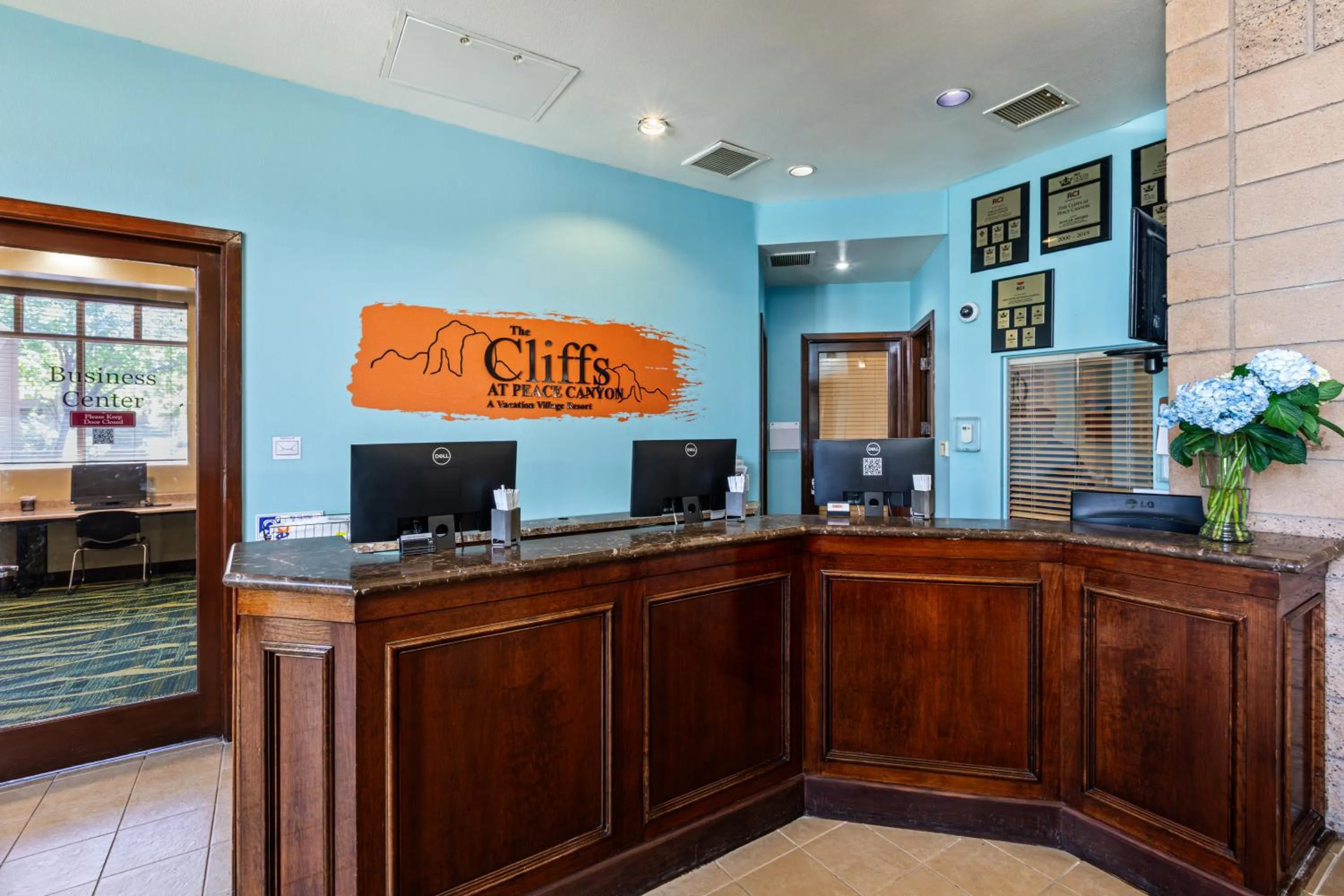 Lobby or reception in The Cliffs at Peace Canyon