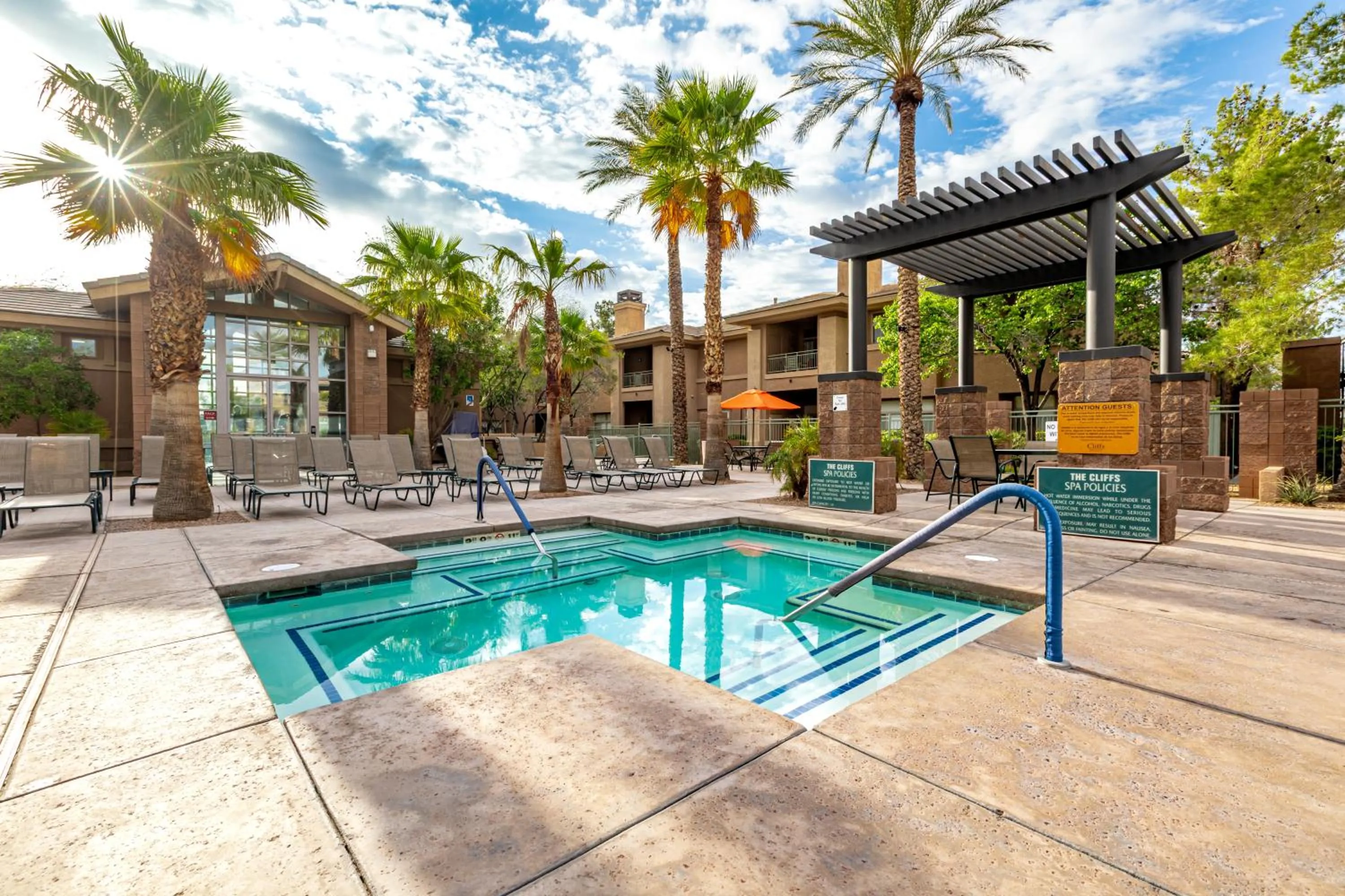 Hot Tub in The Cliffs at Peace Canyon