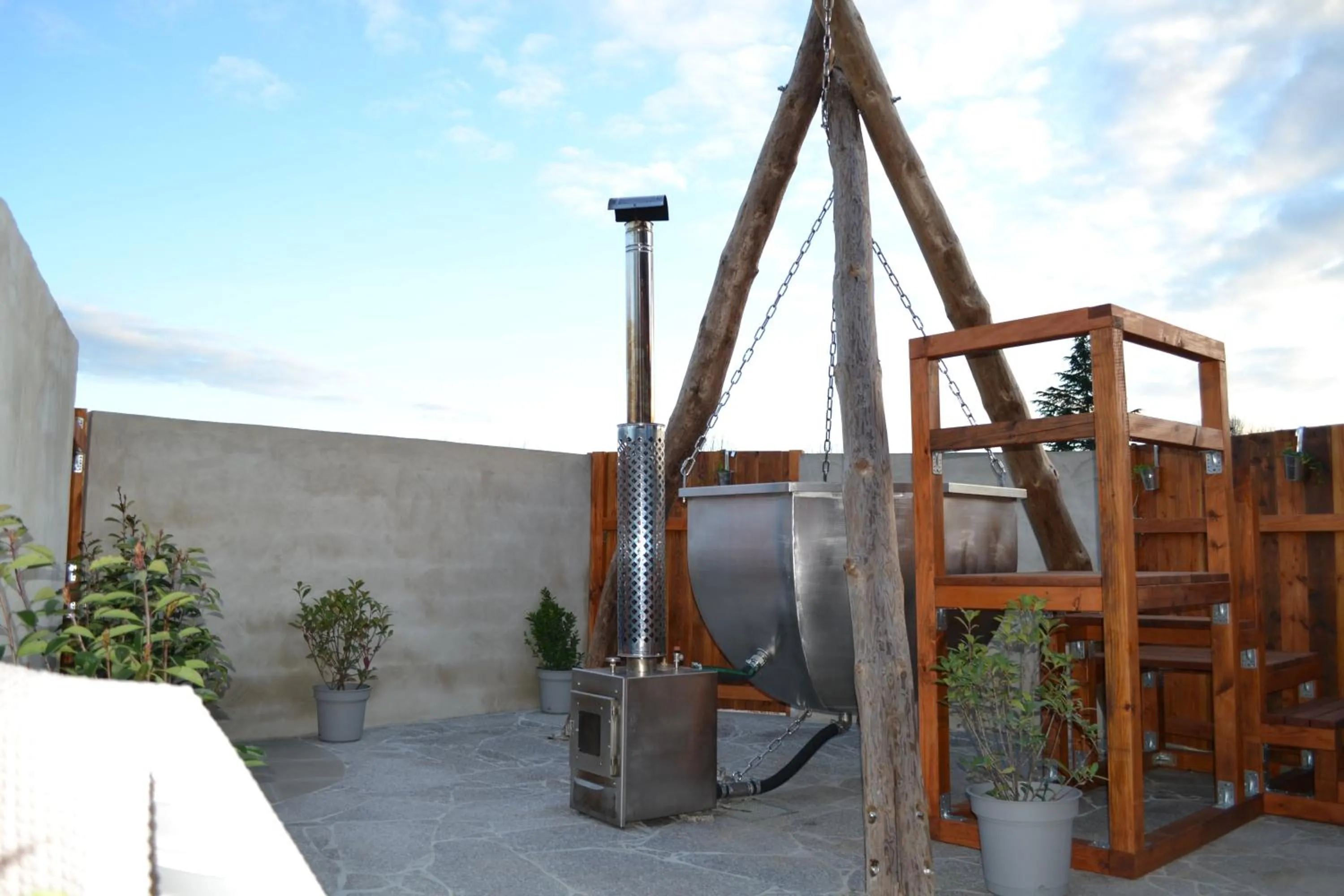 Pool view in Domaine des Trois Sorciers