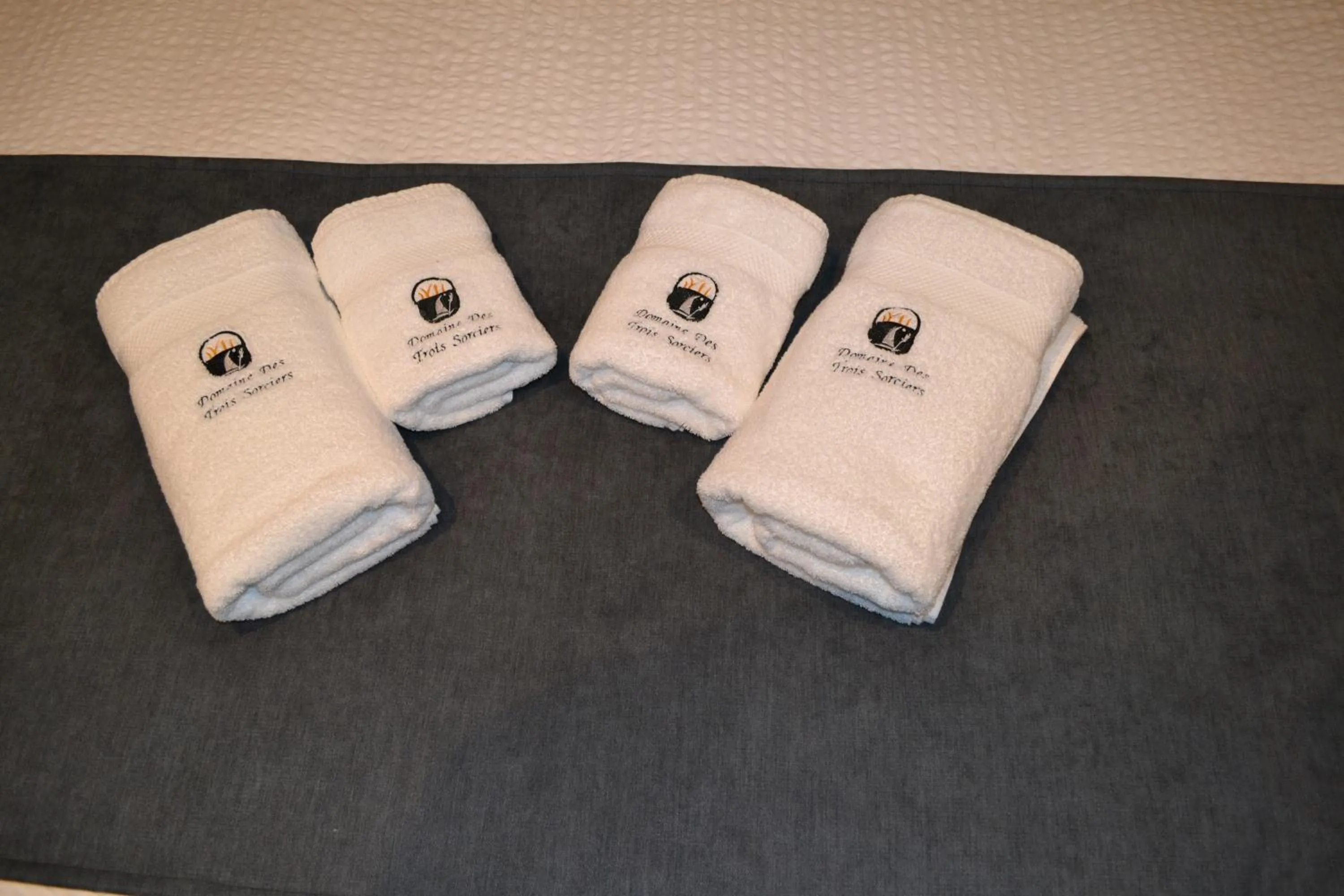 towels in Domaine des Trois Sorciers