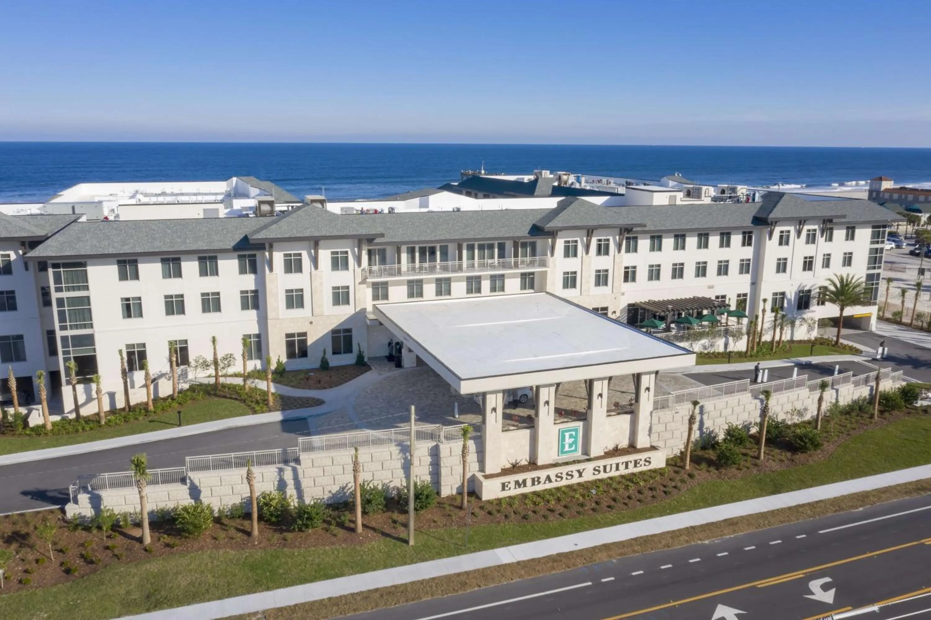 Property building in Embassy Suites St Augustine Beach Oceanfront Resort