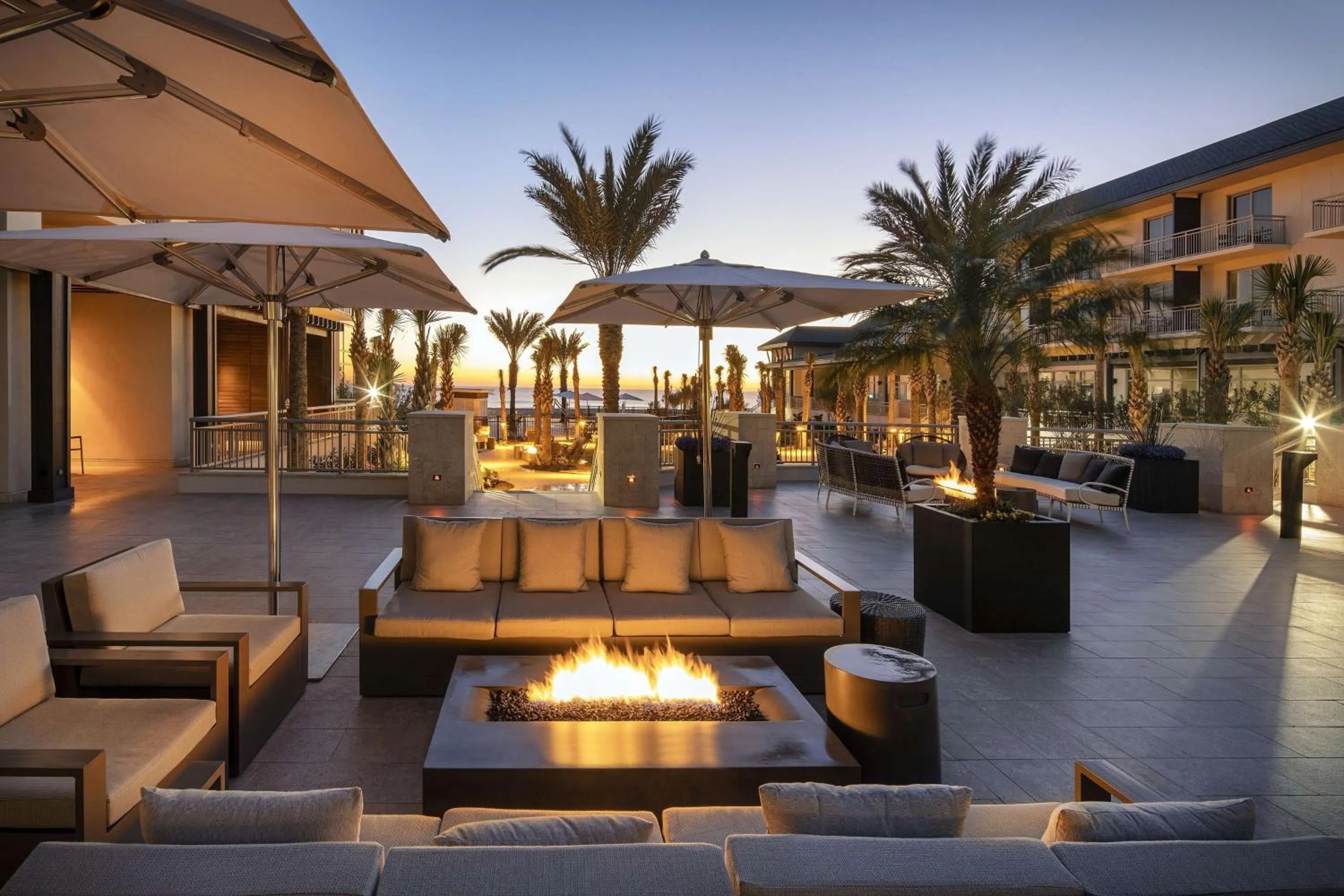 Property building in Embassy Suites St Augustine Beach Oceanfront Resort