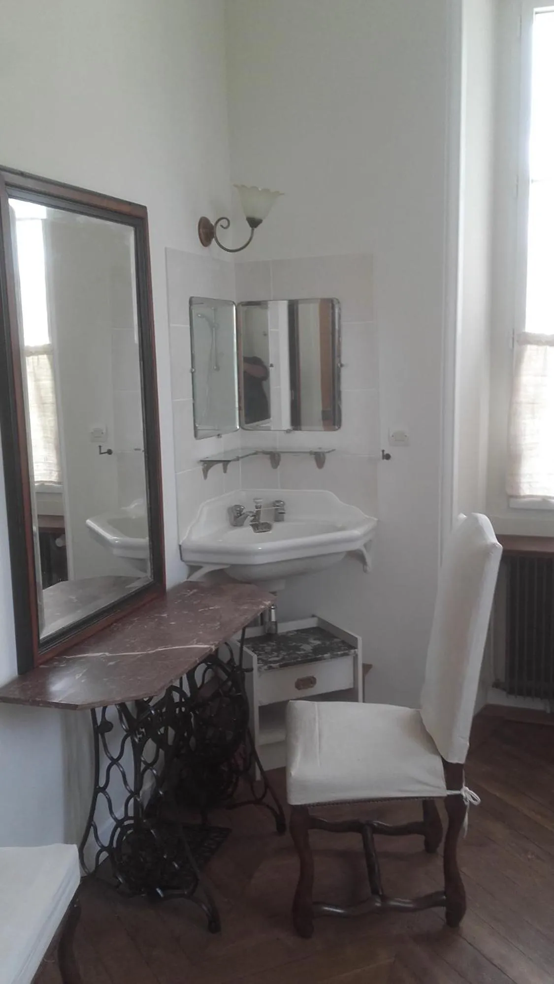 Bathroom in Grand-Varennes