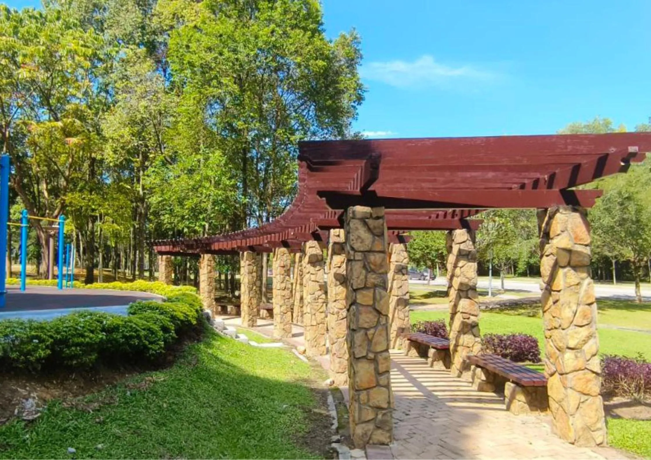 Day in Cozy Park View Stay Above DPulze Mall #DP1