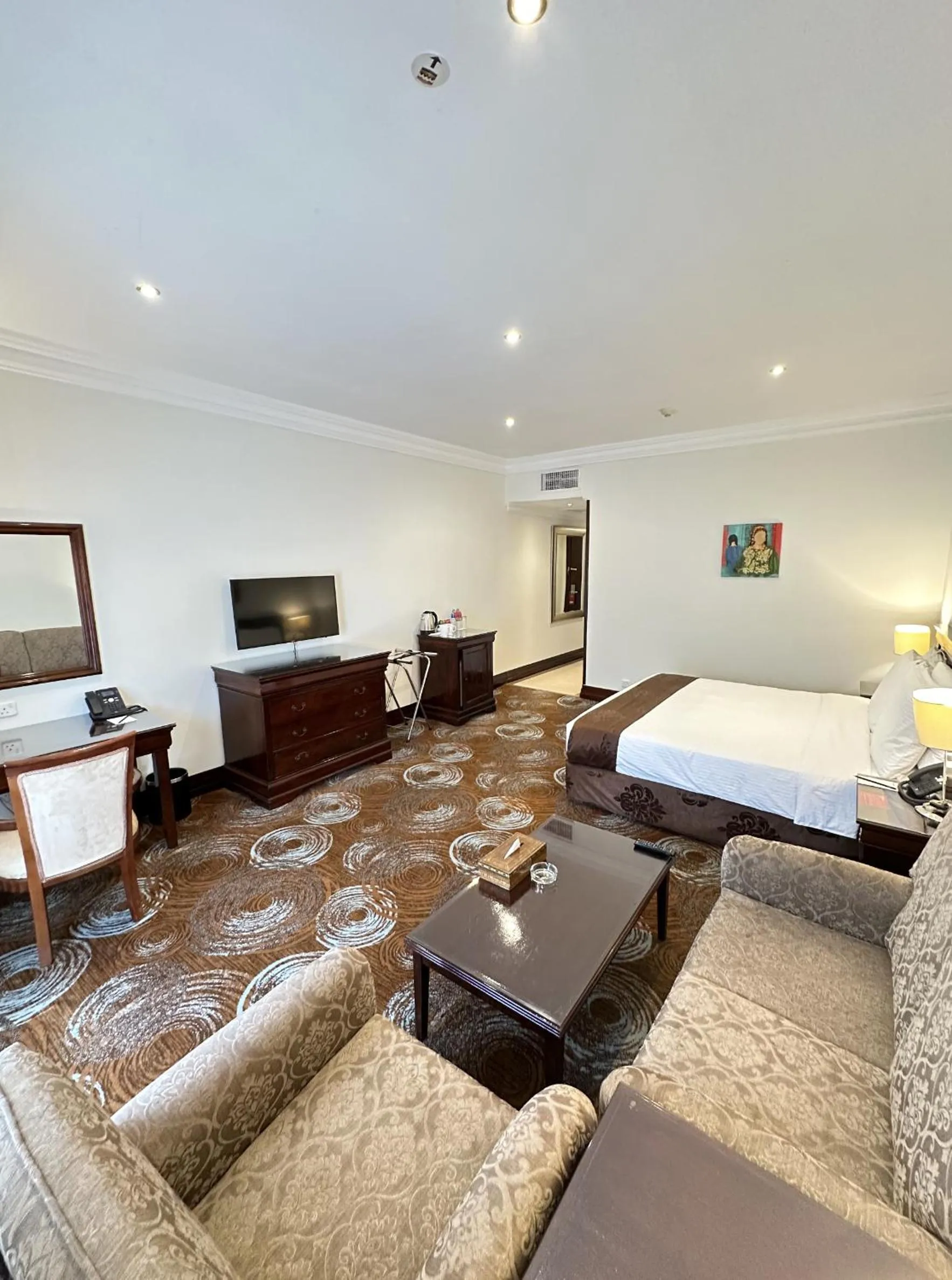 Bedroom, Bed in Montrose - A Mayfair Collection Hotel