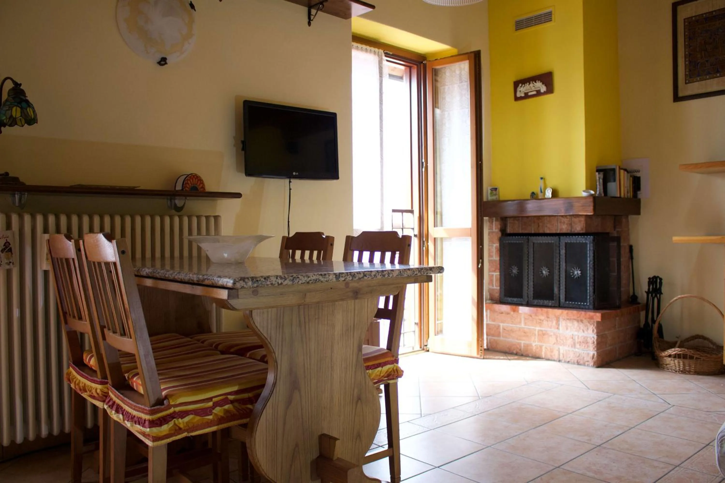 Living room in La Casa Sul Sasso In town serviced accommodations