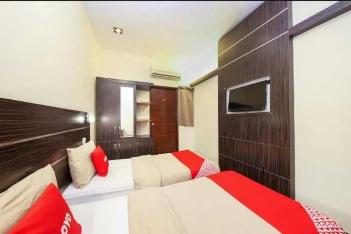 View (from property/room), Bed in GOLDEN PALACE