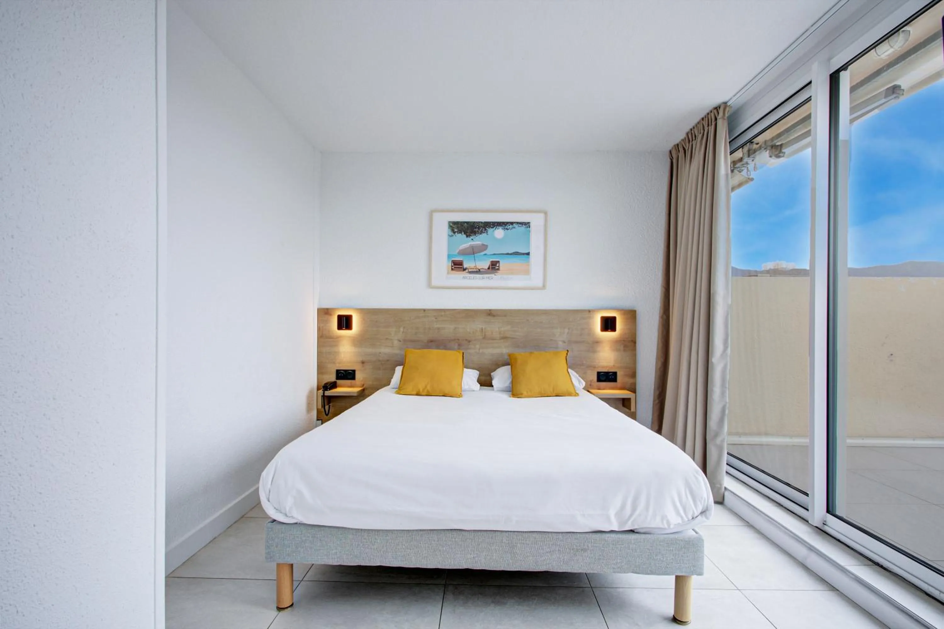 Bed in Hotel Centre Plage