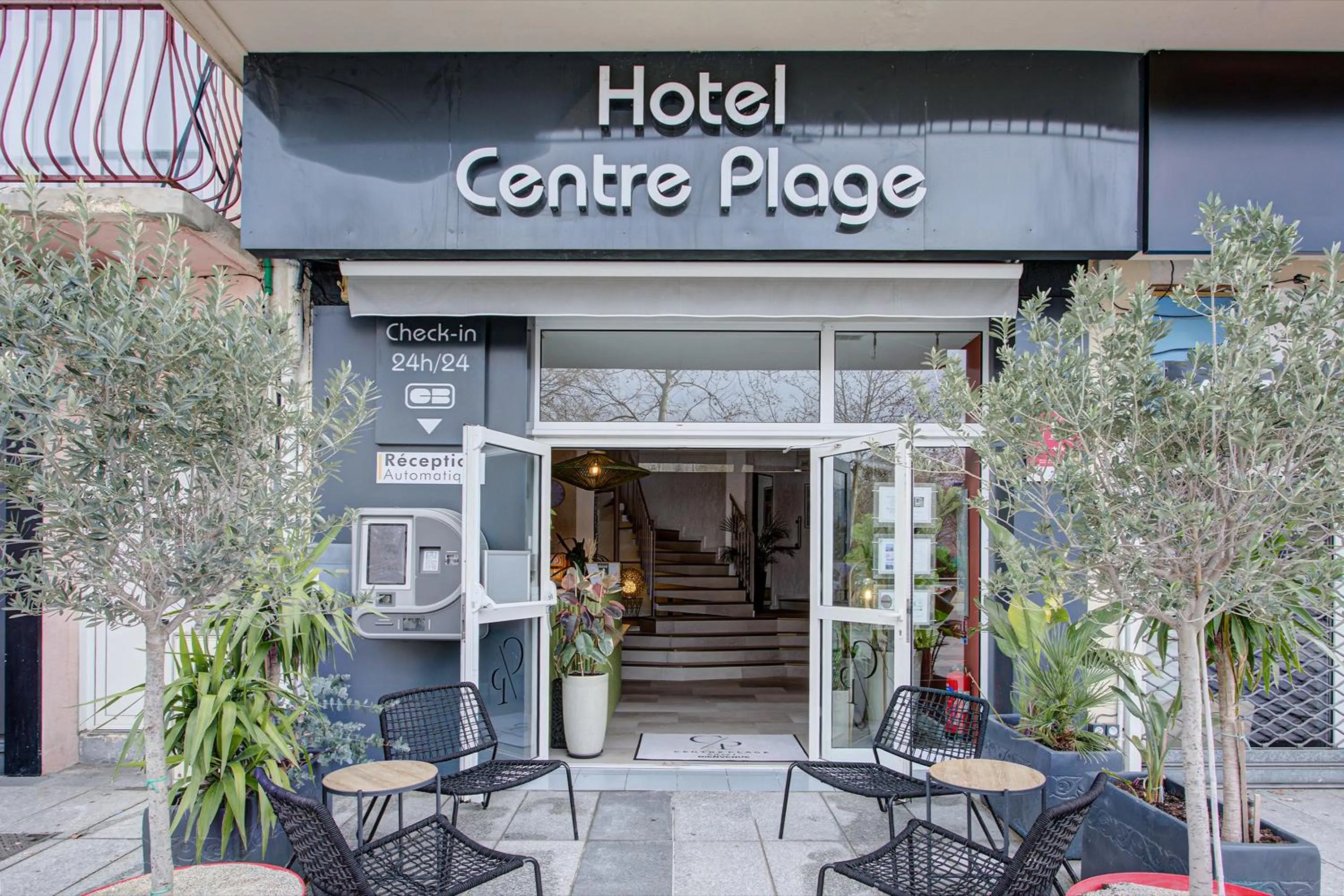 Property building in Hotel Centre Plage