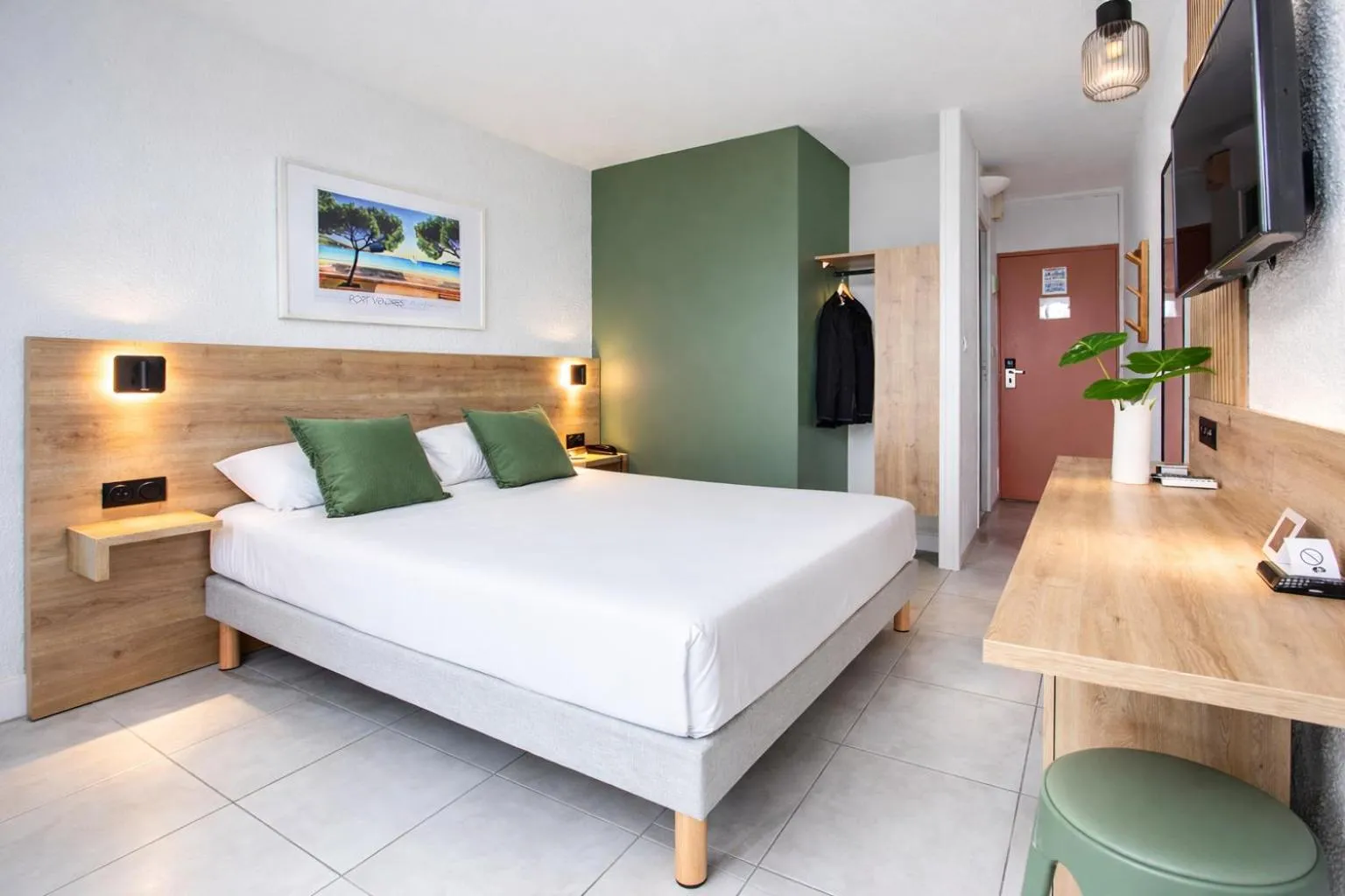 Bed in Hotel Centre Plage