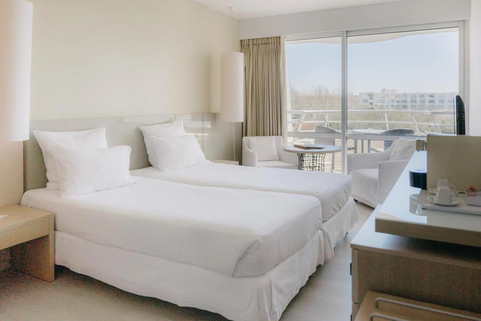 Bed in Hôtel Les Corallines - Thalasso & Resort