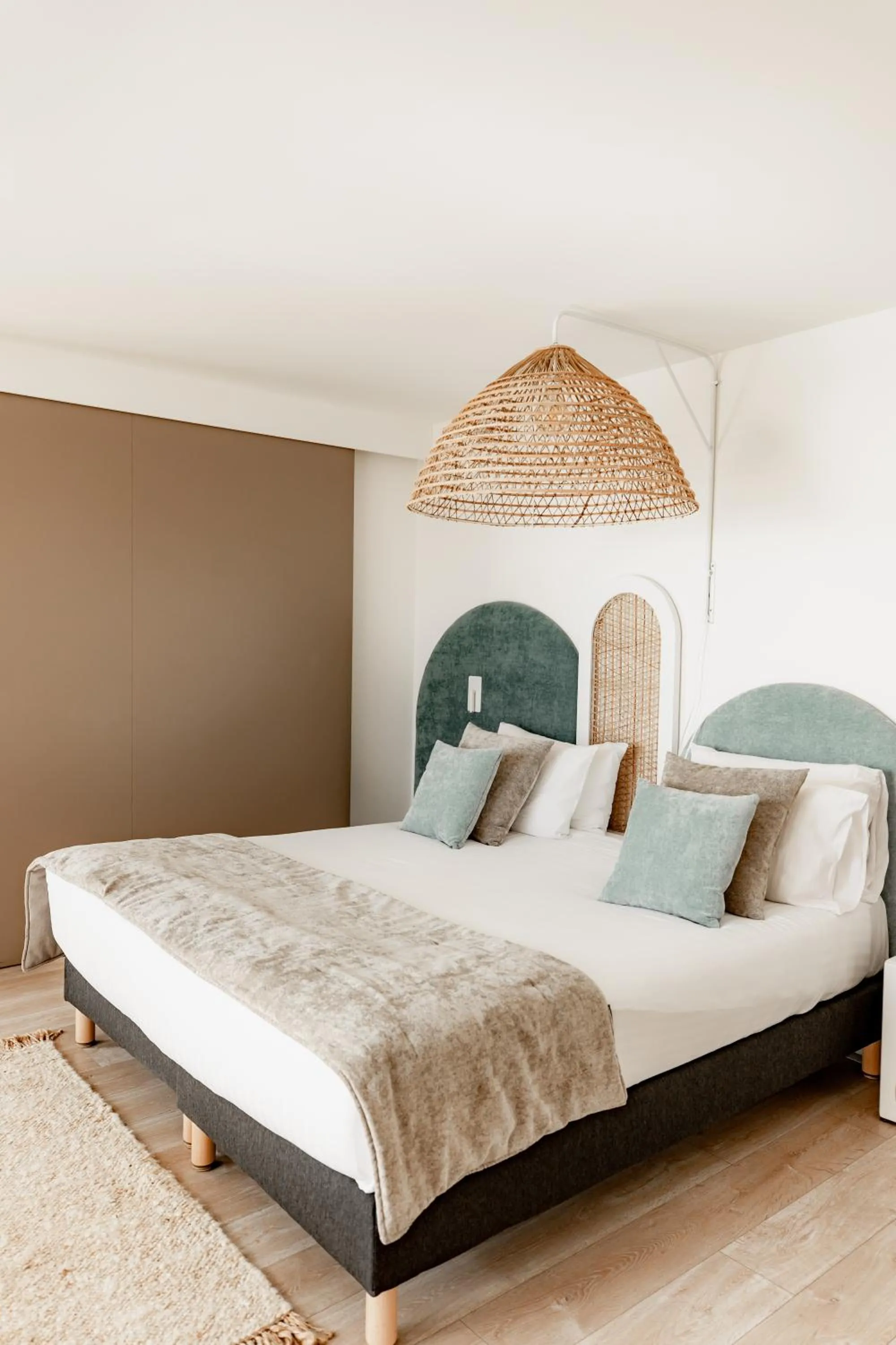 Bedroom, Bed in Hôtel Les Corallines - Thalasso & Resort