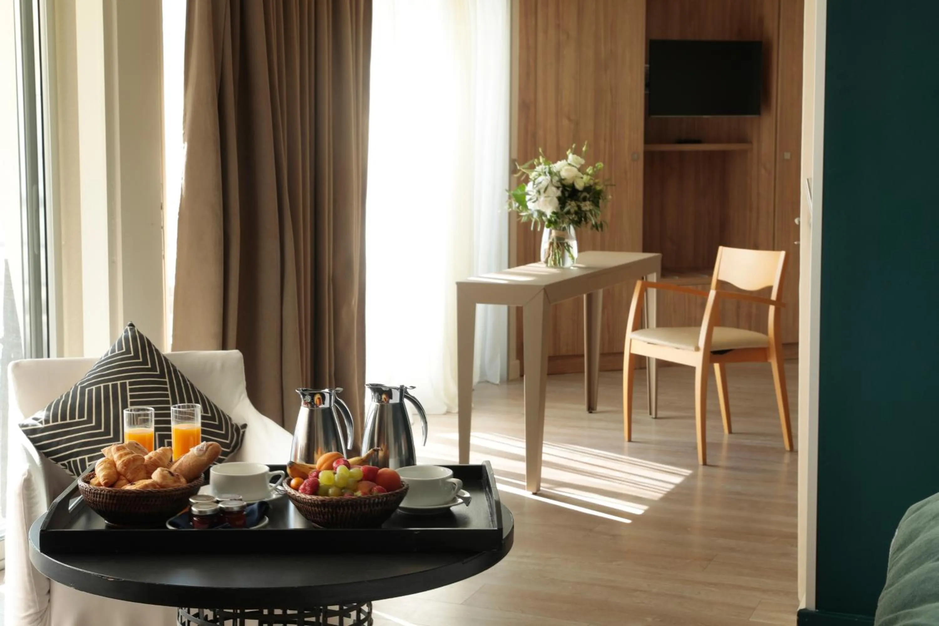 Bedroom in Hôtel Les Corallines - Thalasso & Resort