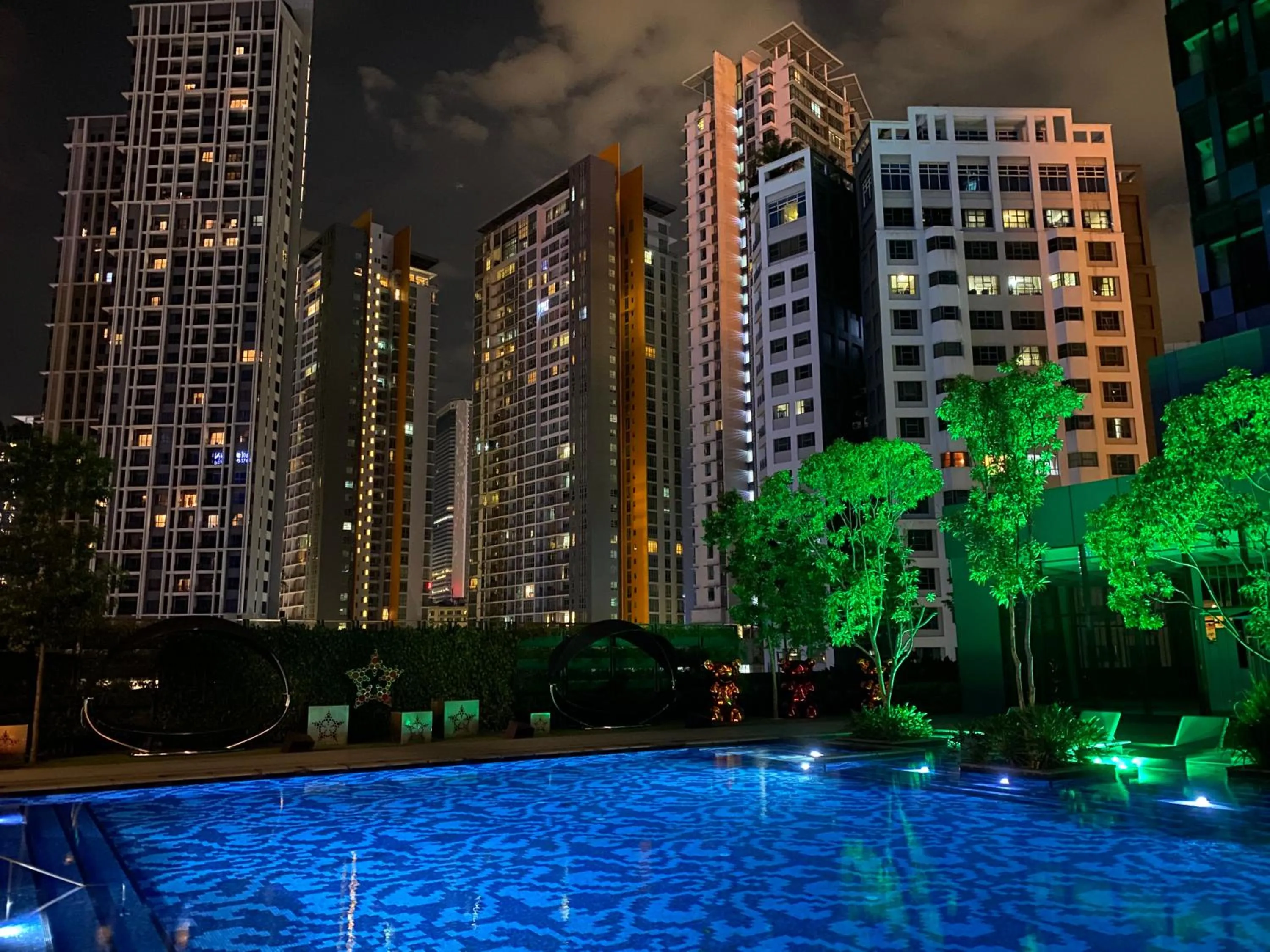 Swimming pool in Star Residence KLCC