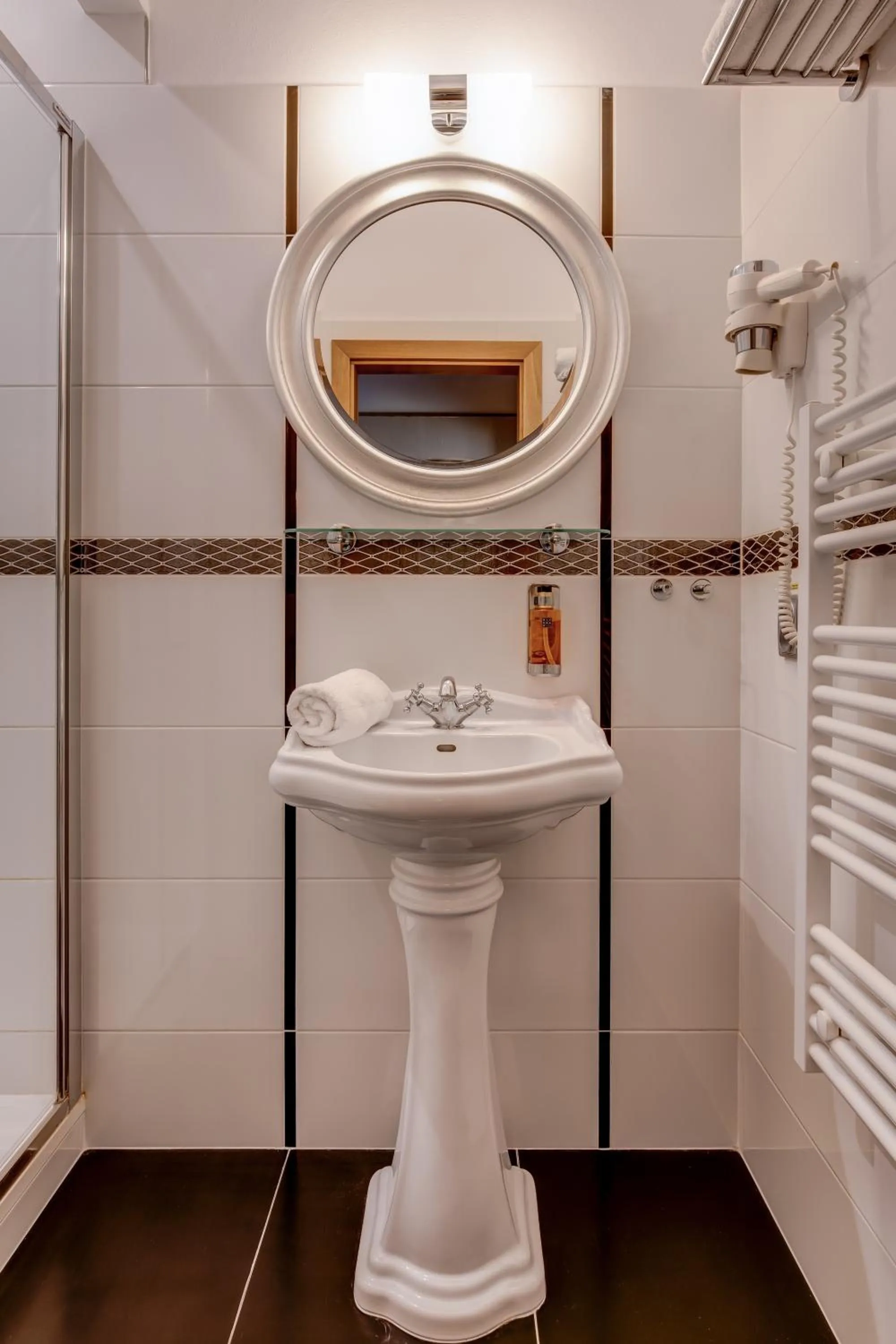 Bathroom in Hotel Golfi