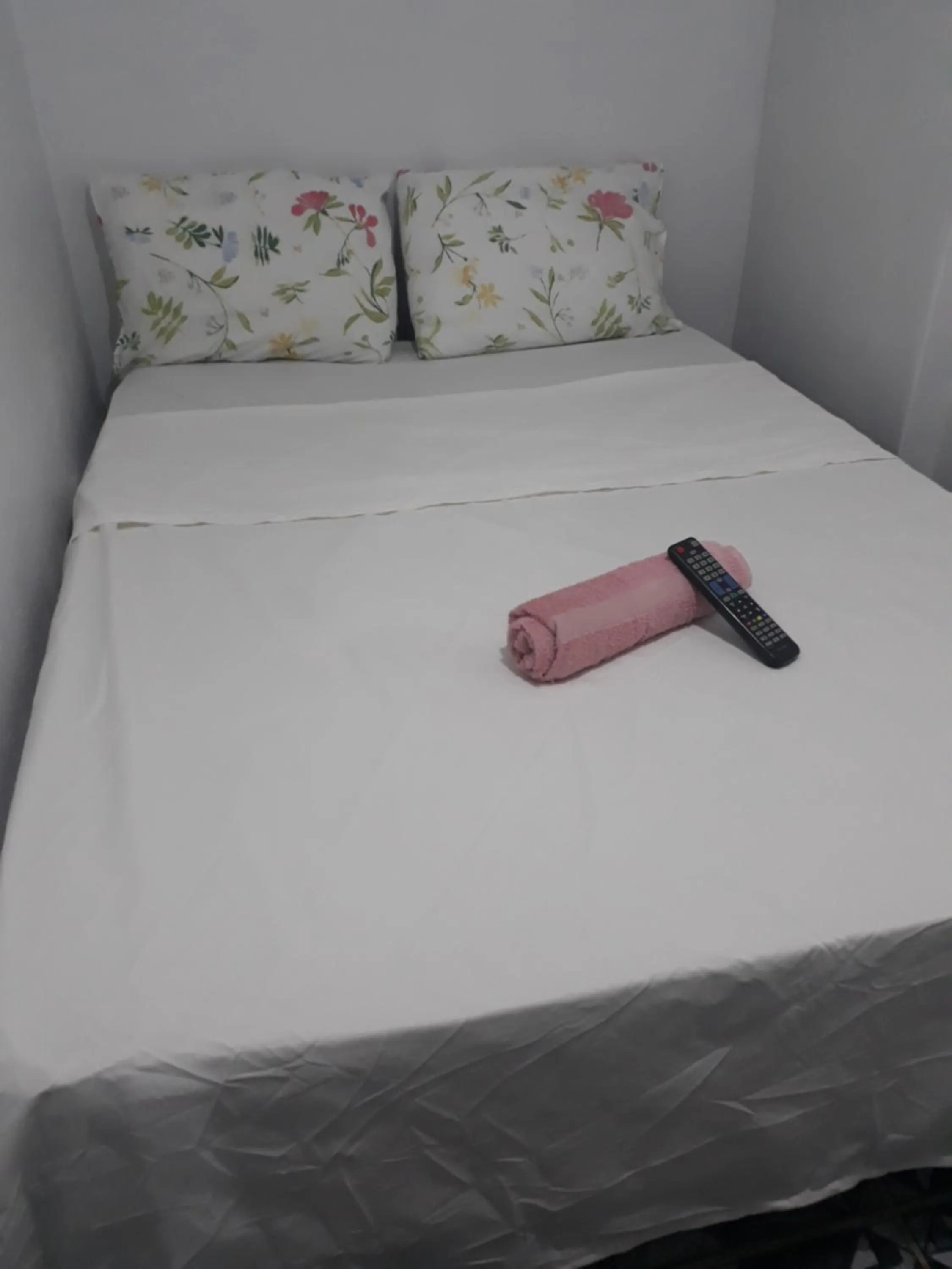 Bed in HOTEL LATINOS 2