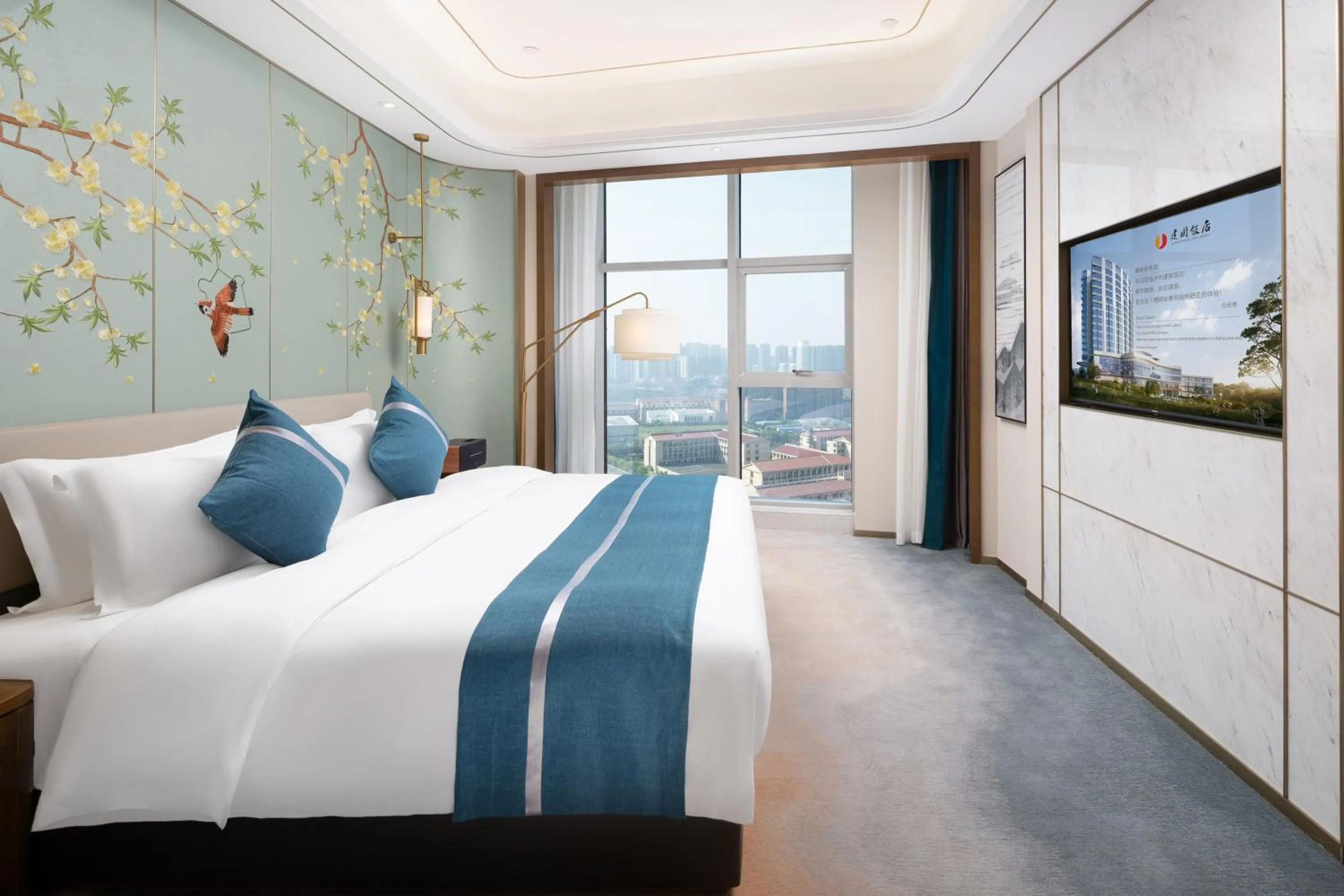 Bed in Luzhou Jianguo Hotel