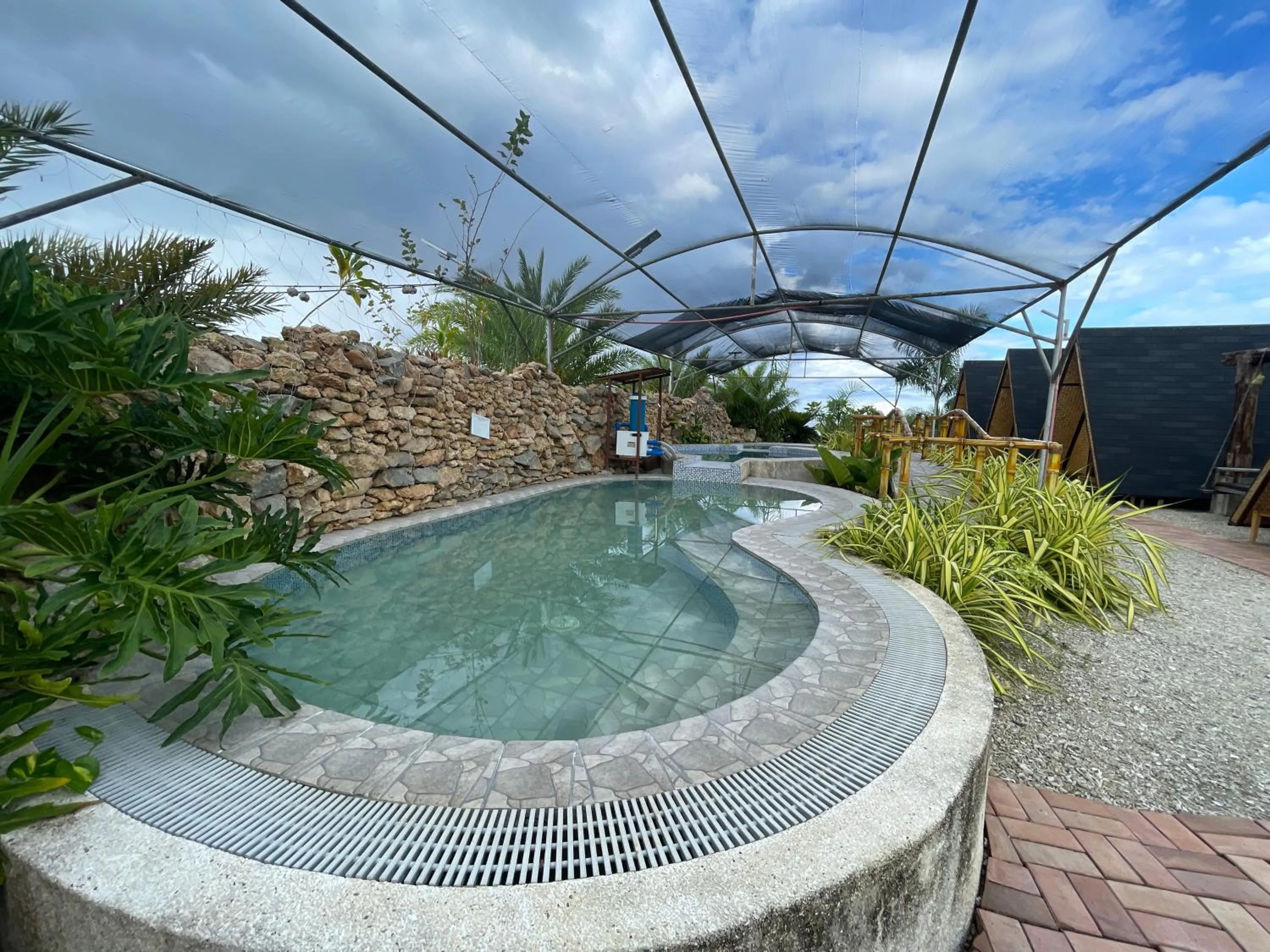 Pool view in LaSersita Casitas and Water Spa Beach Resort by Cocotel