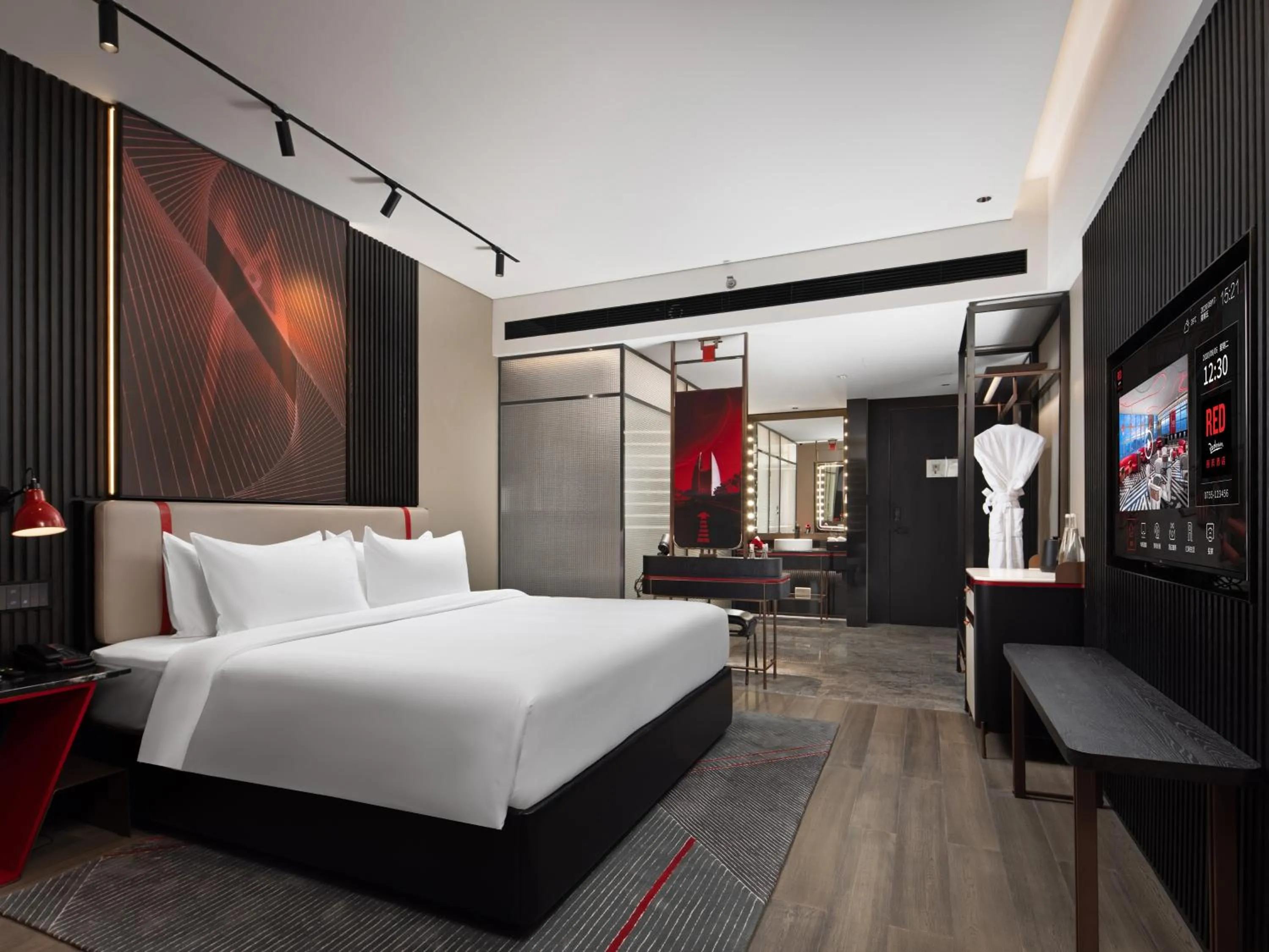 Bed in Radisson RED Hotel Zhuhai Gongbei Port