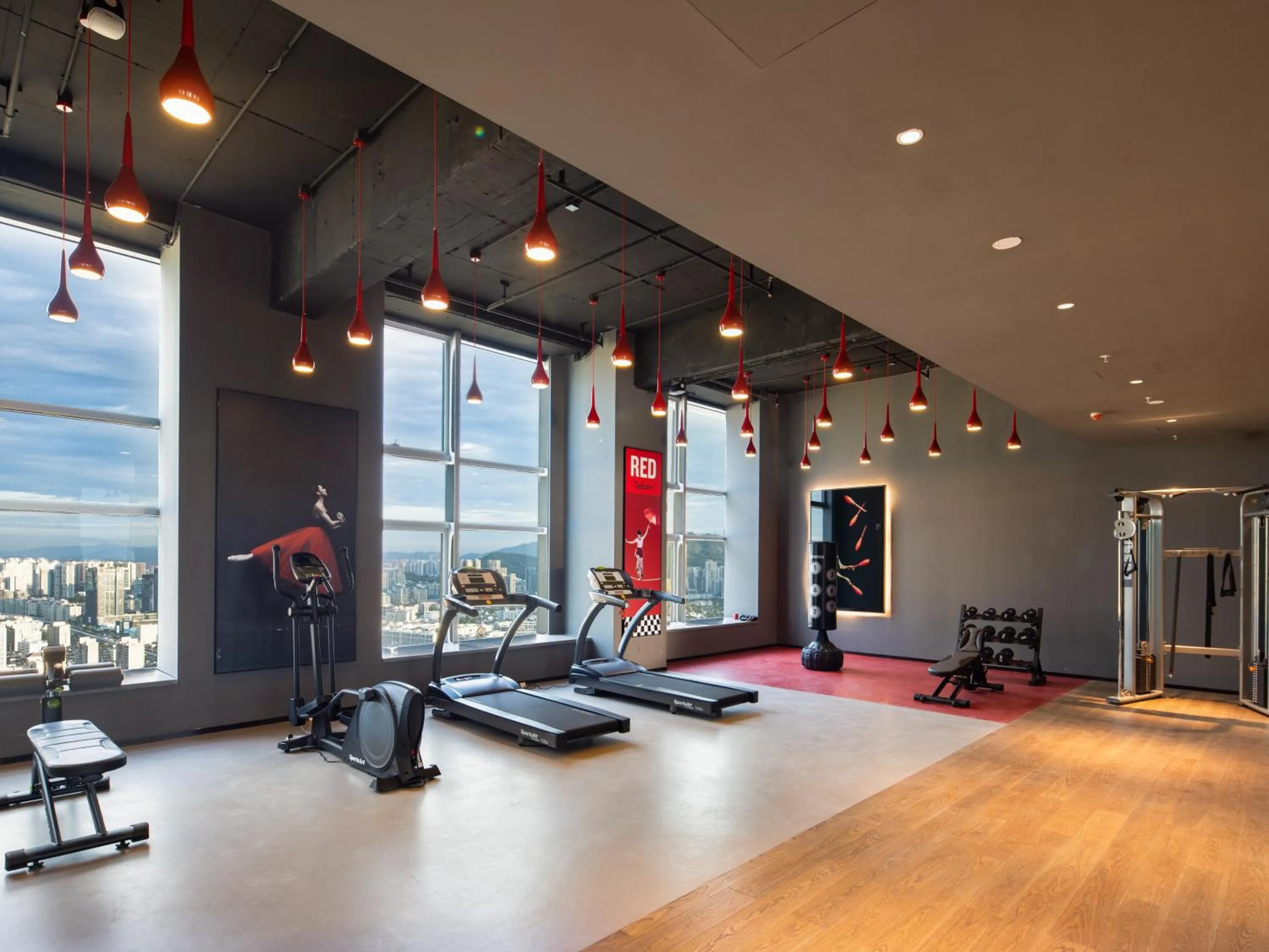 Fitness centre/facilities in Radisson RED Hotel Zhuhai Gongbei Port