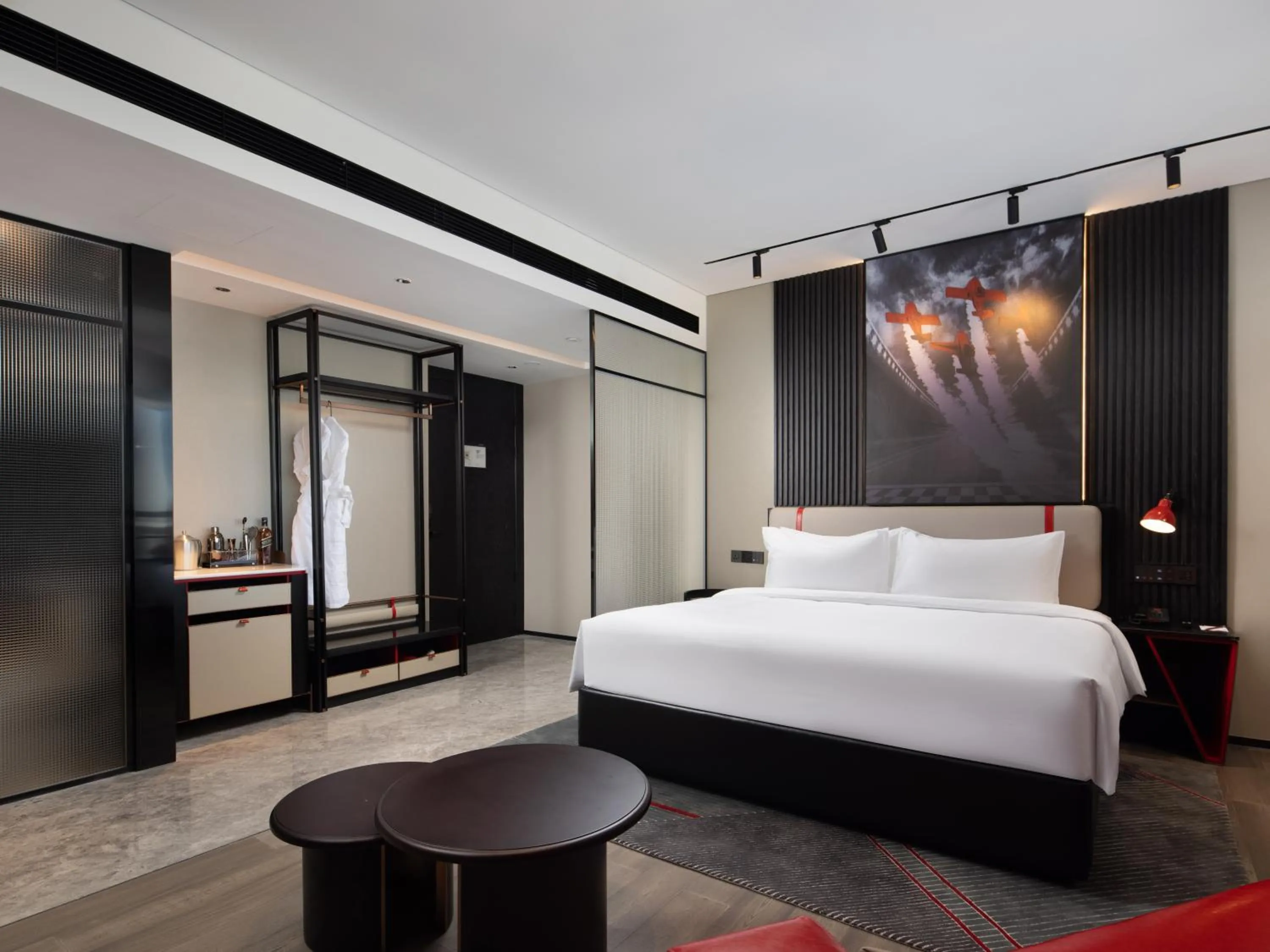 Bed in Radisson RED Hotel Zhuhai Gongbei Port