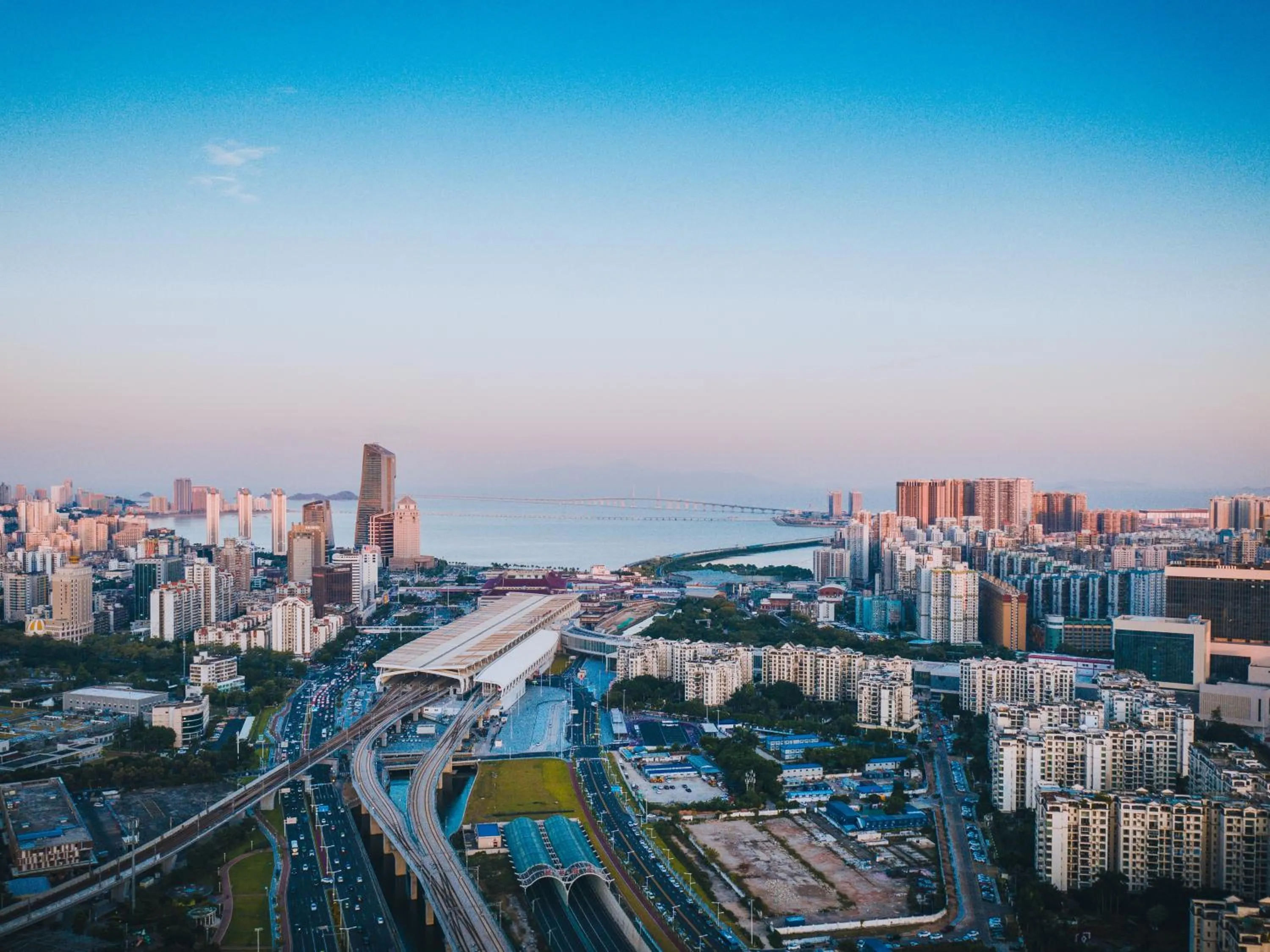 City view in Radisson RED Hotel Zhuhai Gongbei Port