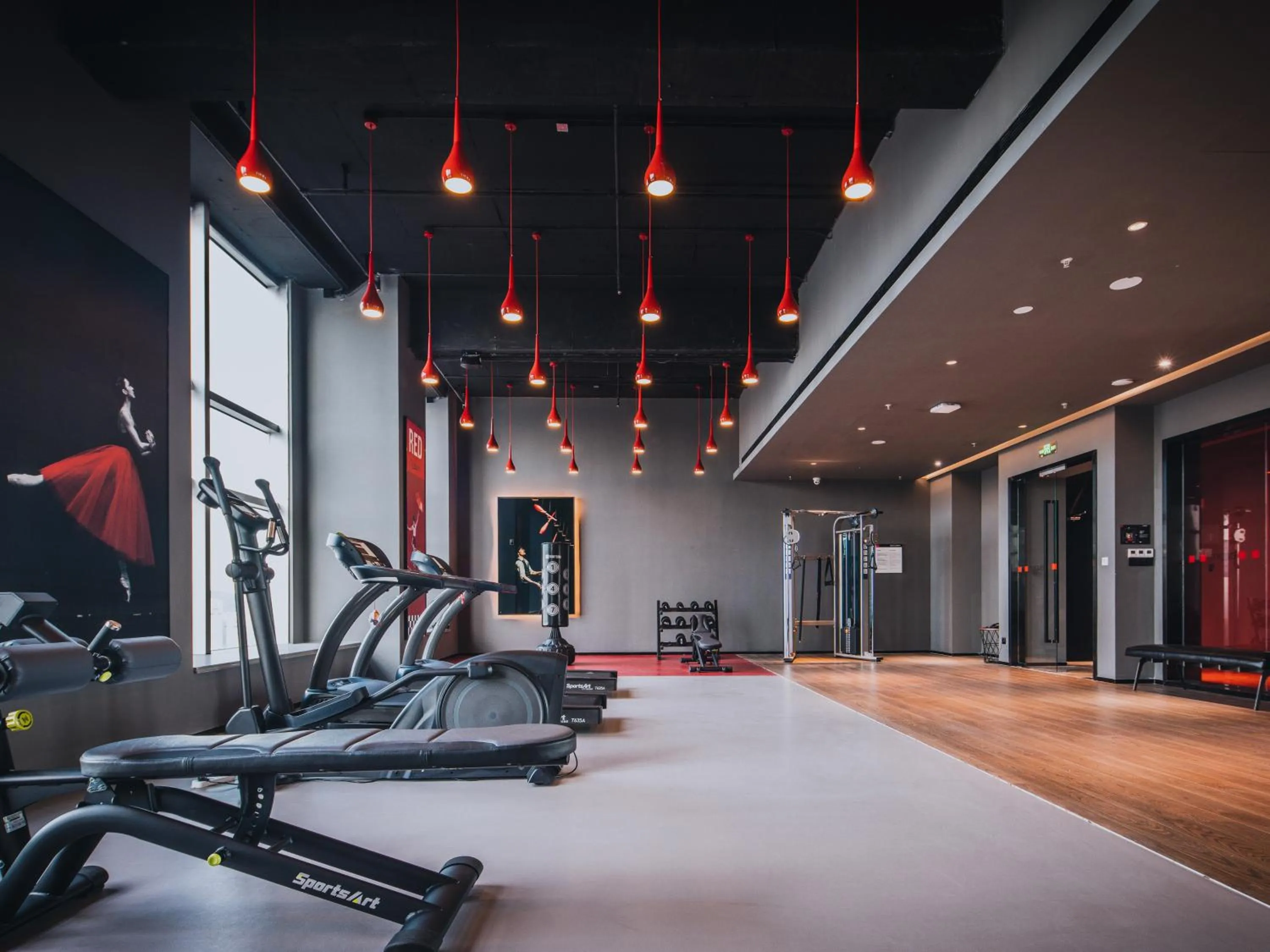 Fitness centre/facilities in Radisson RED Hotel Zhuhai Gongbei Port