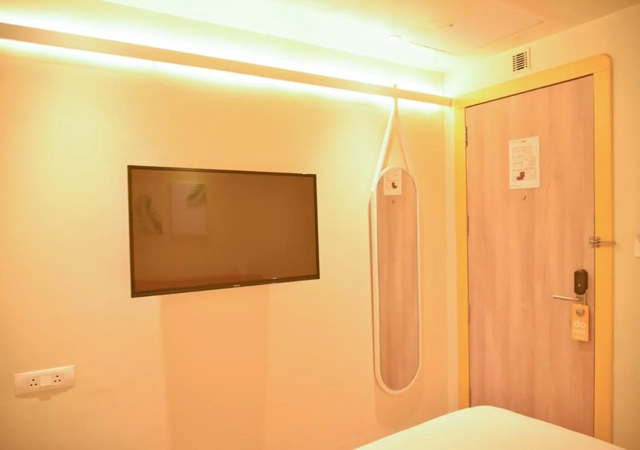 TV and multimedia in Bloom - Golf Course Road