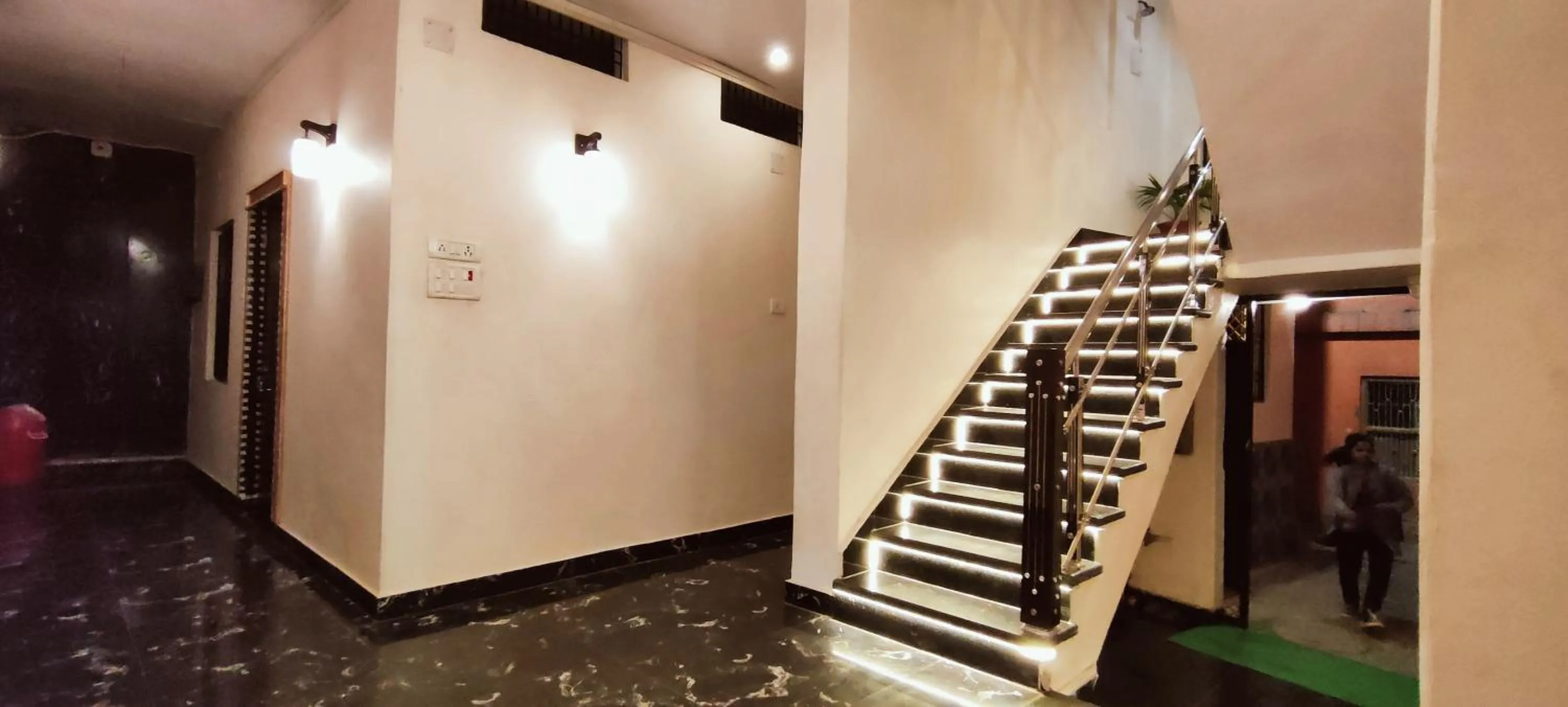 Lobby or reception in Hotel Shannti Inn