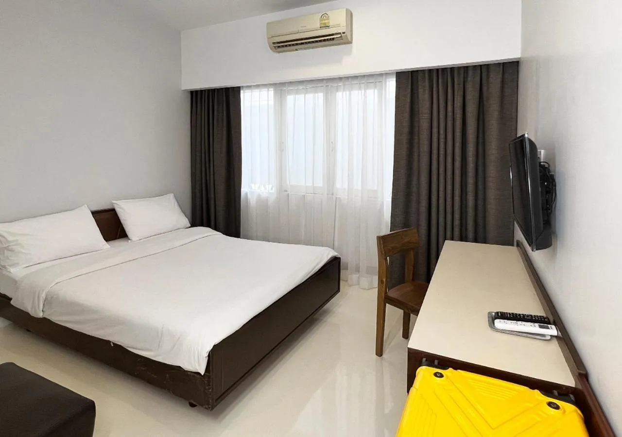 Bed in Niagara Hotel