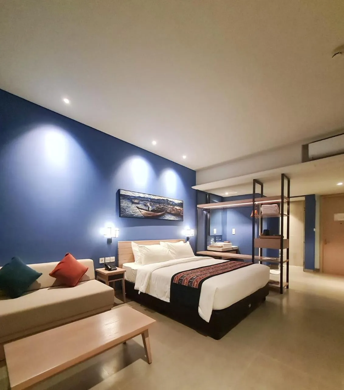 Bed in Tahuna Beach Hotel and Resort