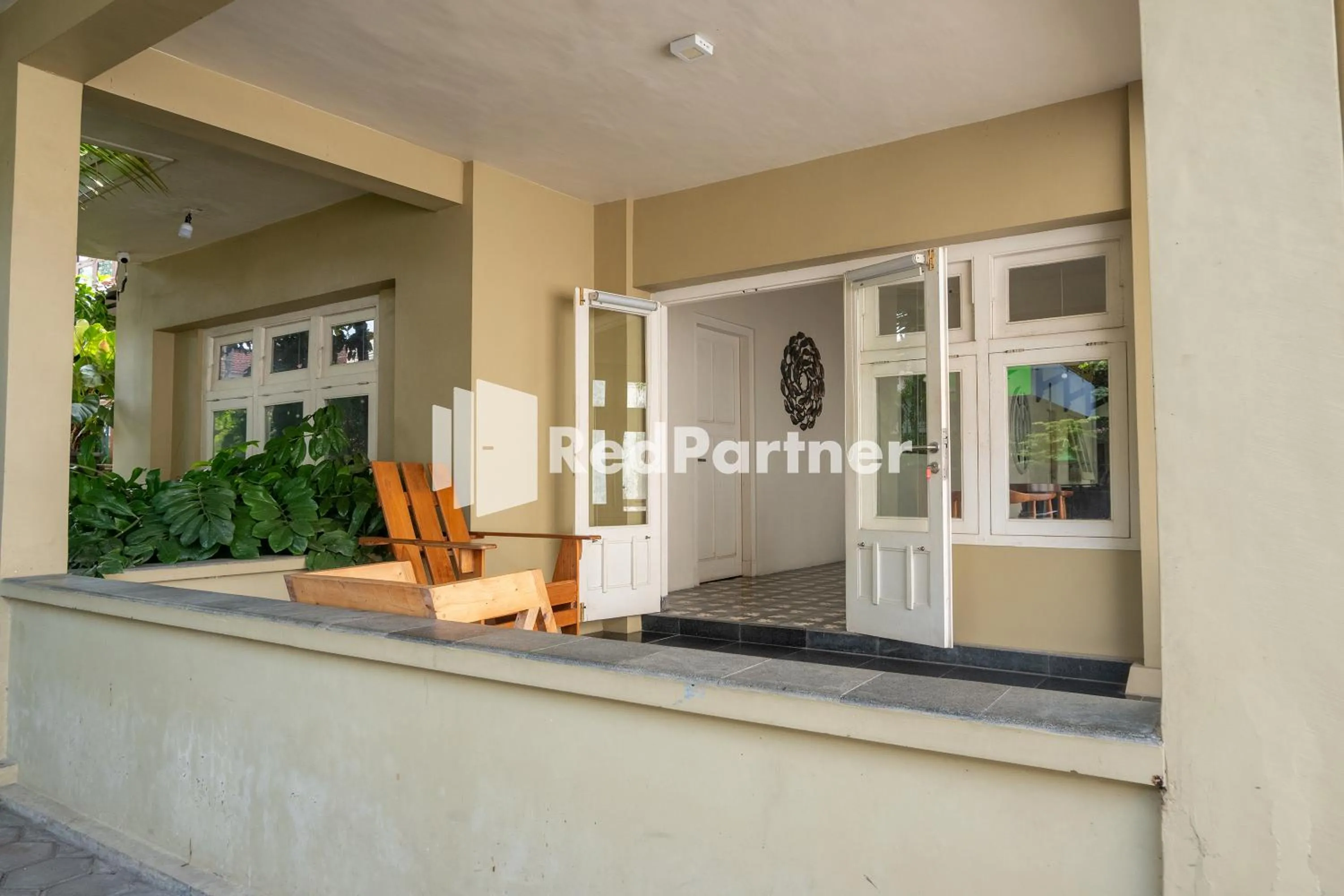 Facade/entrance in Villa Dora Jogja near Malioboro Area Mitra RedDoorz