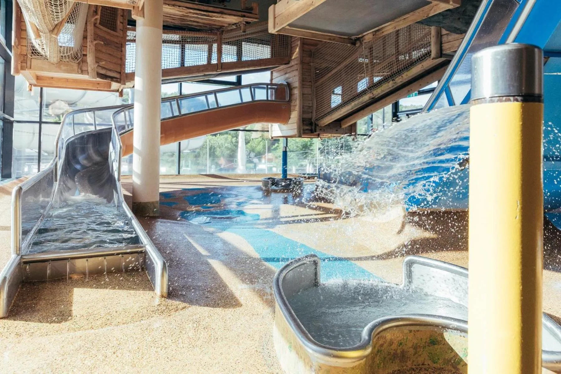 Swimming pool in Thermalhotel Leitner