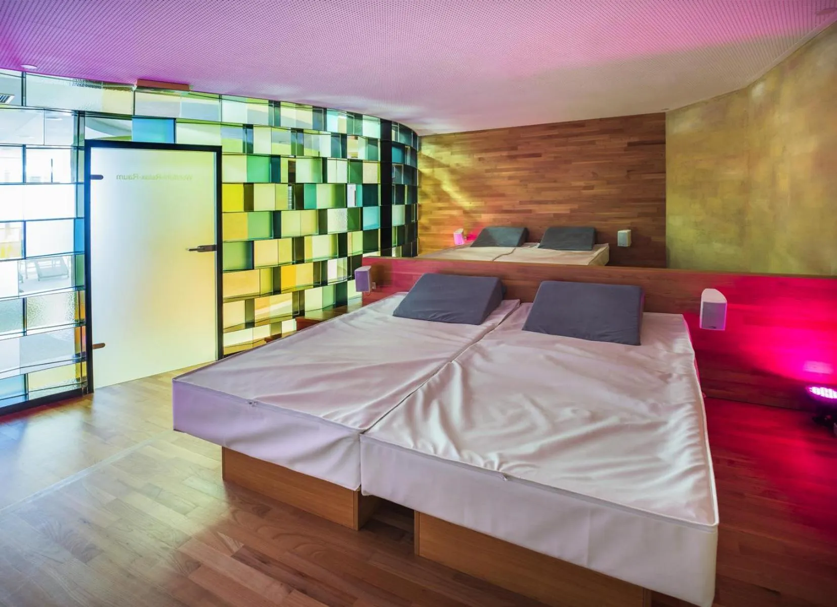 Spa and wellness centre/facilities, Bed in Thermalhotel Leitner